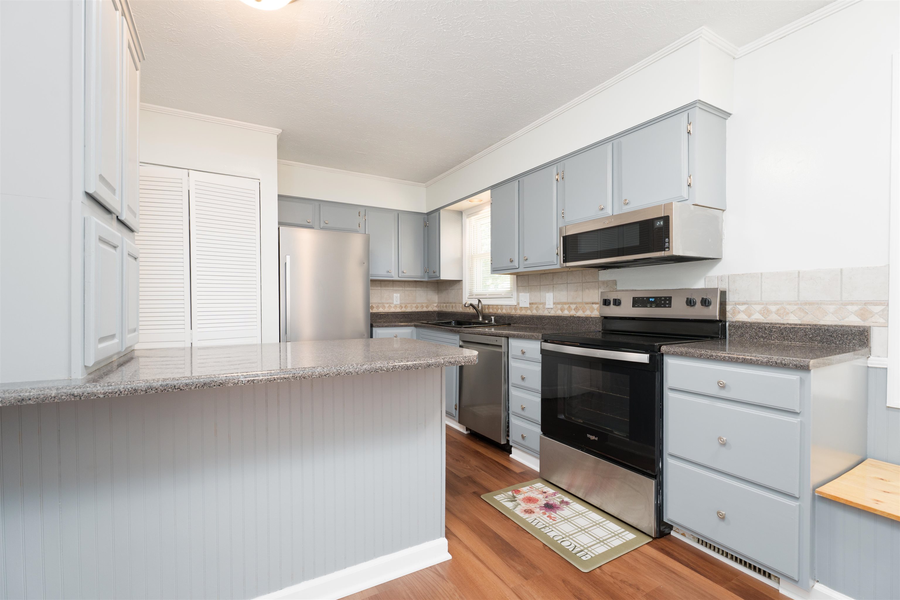 2352 Bulfinch Ave, Owensboro, Kentucky 42301, 4 Bedrooms Bedrooms, ,2 BathroomsBathrooms,Single Family Residence,For Sale,Bulfinch Ave,94677