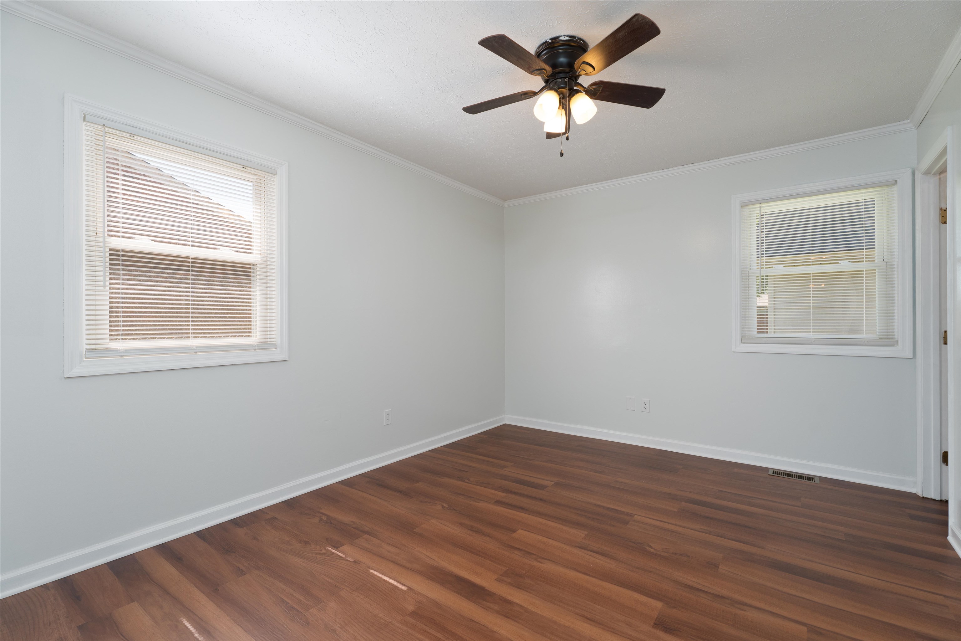 2352 Bulfinch Ave, Owensboro, Kentucky 42301, 4 Bedrooms Bedrooms, ,2 BathroomsBathrooms,Single Family Residence,For Sale,Bulfinch Ave,94677