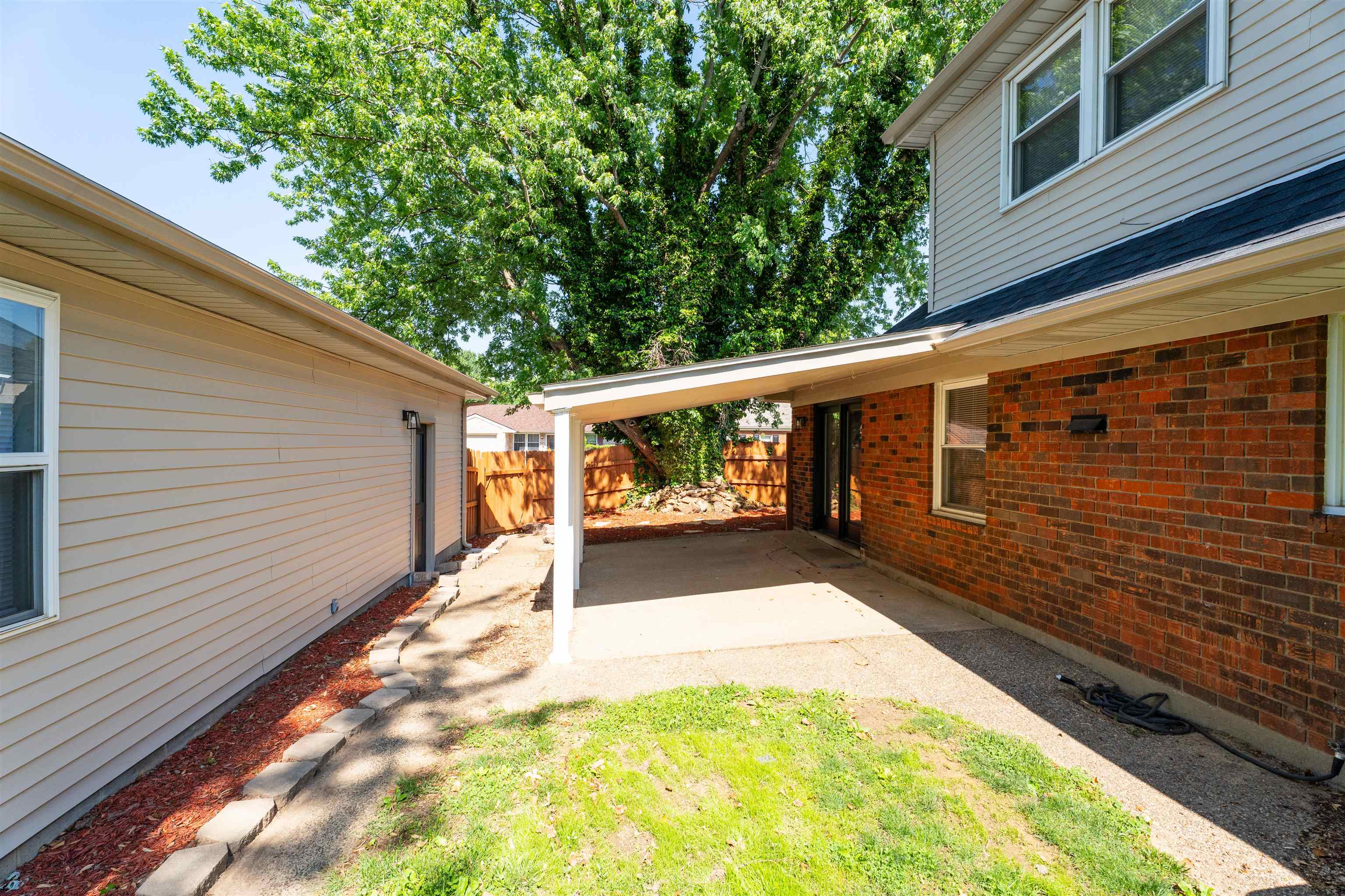 2352 Bulfinch Ave, Owensboro, Kentucky 42301, 4 Bedrooms Bedrooms, ,2 BathroomsBathrooms,Single Family Residence,For Sale,Bulfinch Ave,94677