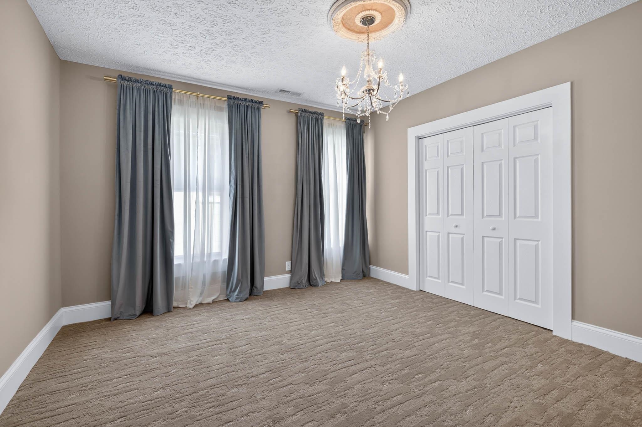 1329 St Ann St, Owensboro, Kentucky 42303, 4 Bedrooms Bedrooms, ,2 BathroomsBathrooms,Single Family Residence,For Sale,St Ann St,94678