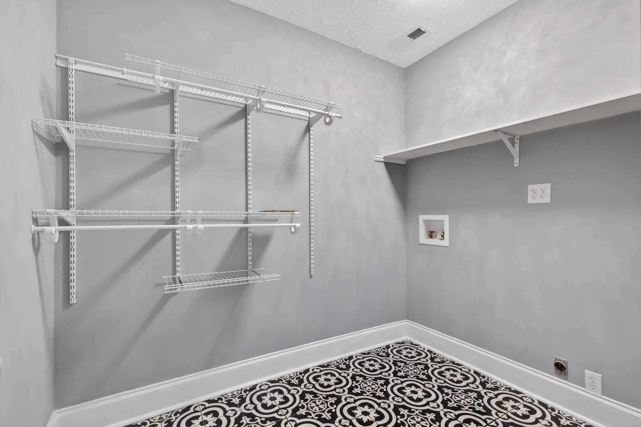 1329 St Ann St, Owensboro, Kentucky 42303, 4 Bedrooms Bedrooms, ,2 BathroomsBathrooms,Single Family Residence,For Sale,St Ann St,94678