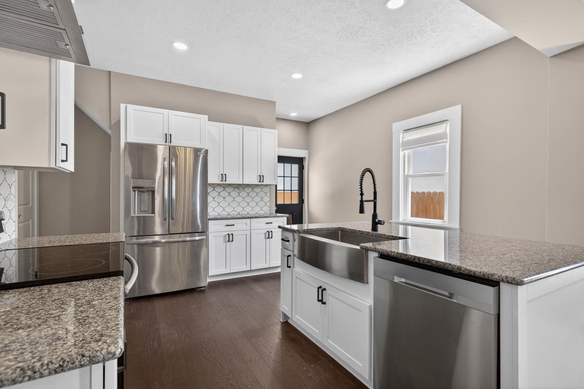 1329 St Ann St, Owensboro, Kentucky 42303, 4 Bedrooms Bedrooms, ,2 BathroomsBathrooms,Single Family Residence,For Sale,St Ann St,94678