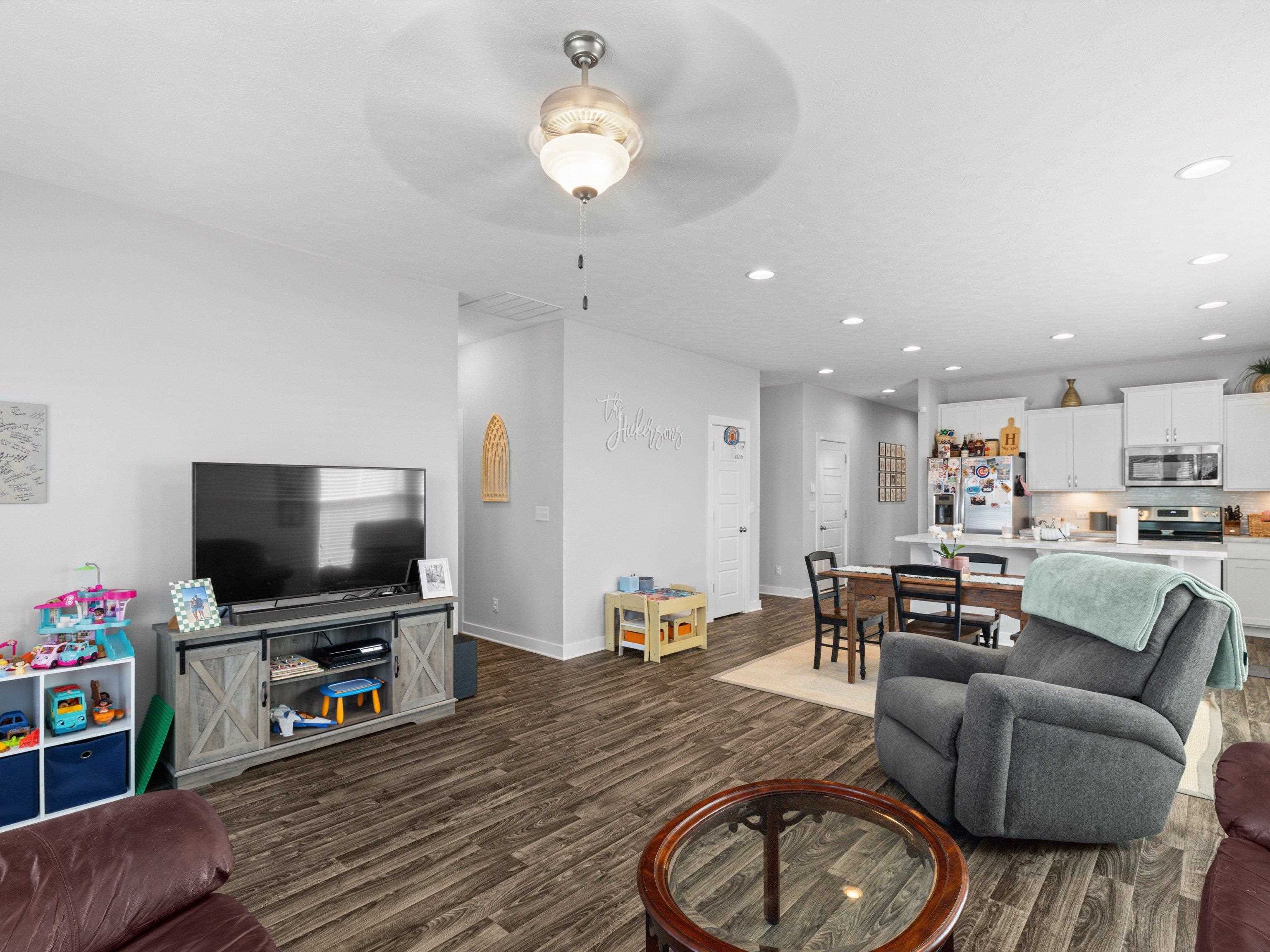 6456 Valley Brook Dr., Utica, Kentucky 42373, 3 Bedrooms Bedrooms, ,2 BathroomsBathrooms,Single Family Residence,For Sale,Valley Brook Dr.,94679