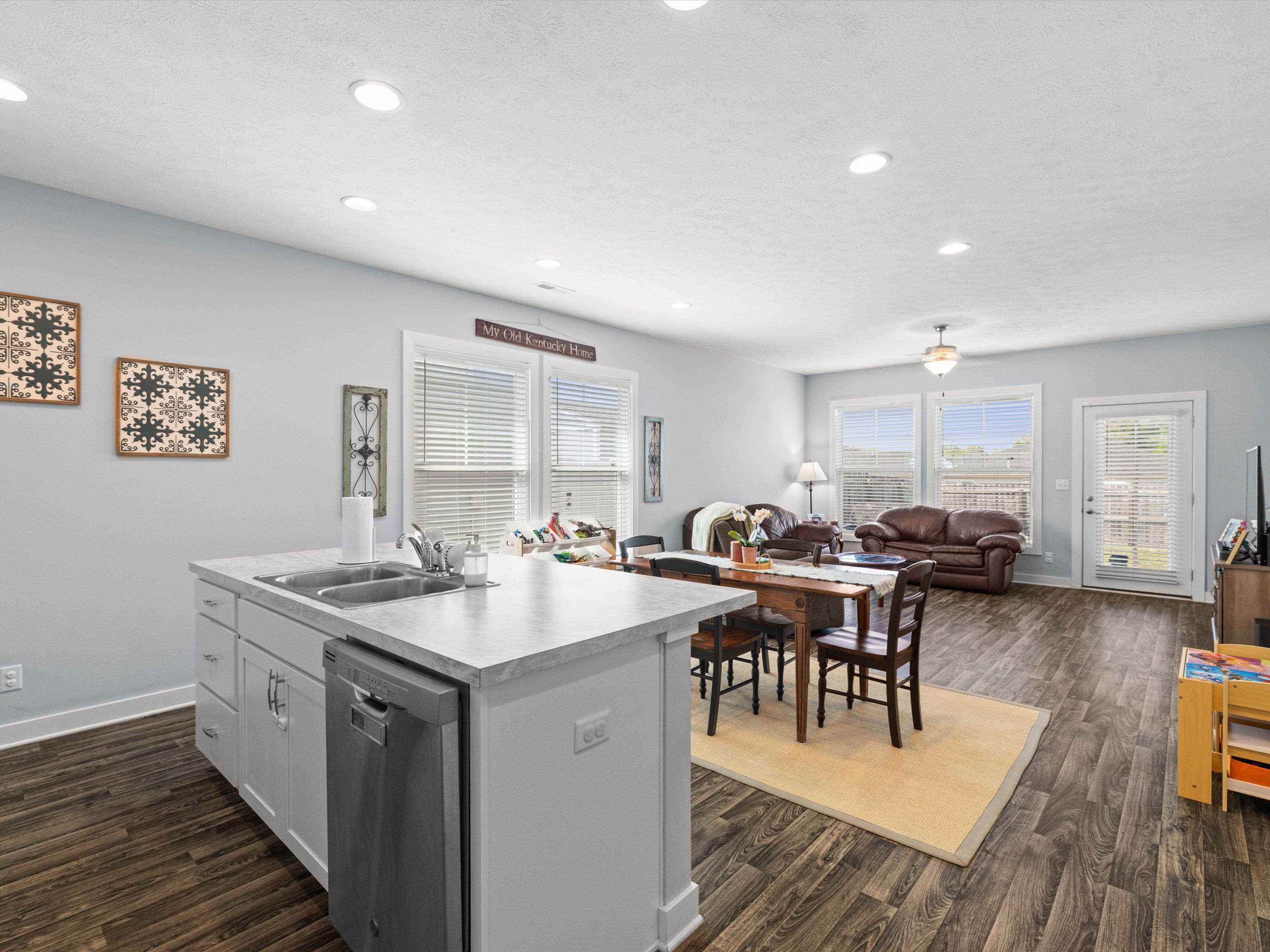 6456 Valley Brook Dr., Utica, Kentucky 42373, 3 Bedrooms Bedrooms, ,2 BathroomsBathrooms,Single Family Residence,For Sale,Valley Brook Dr.,94679