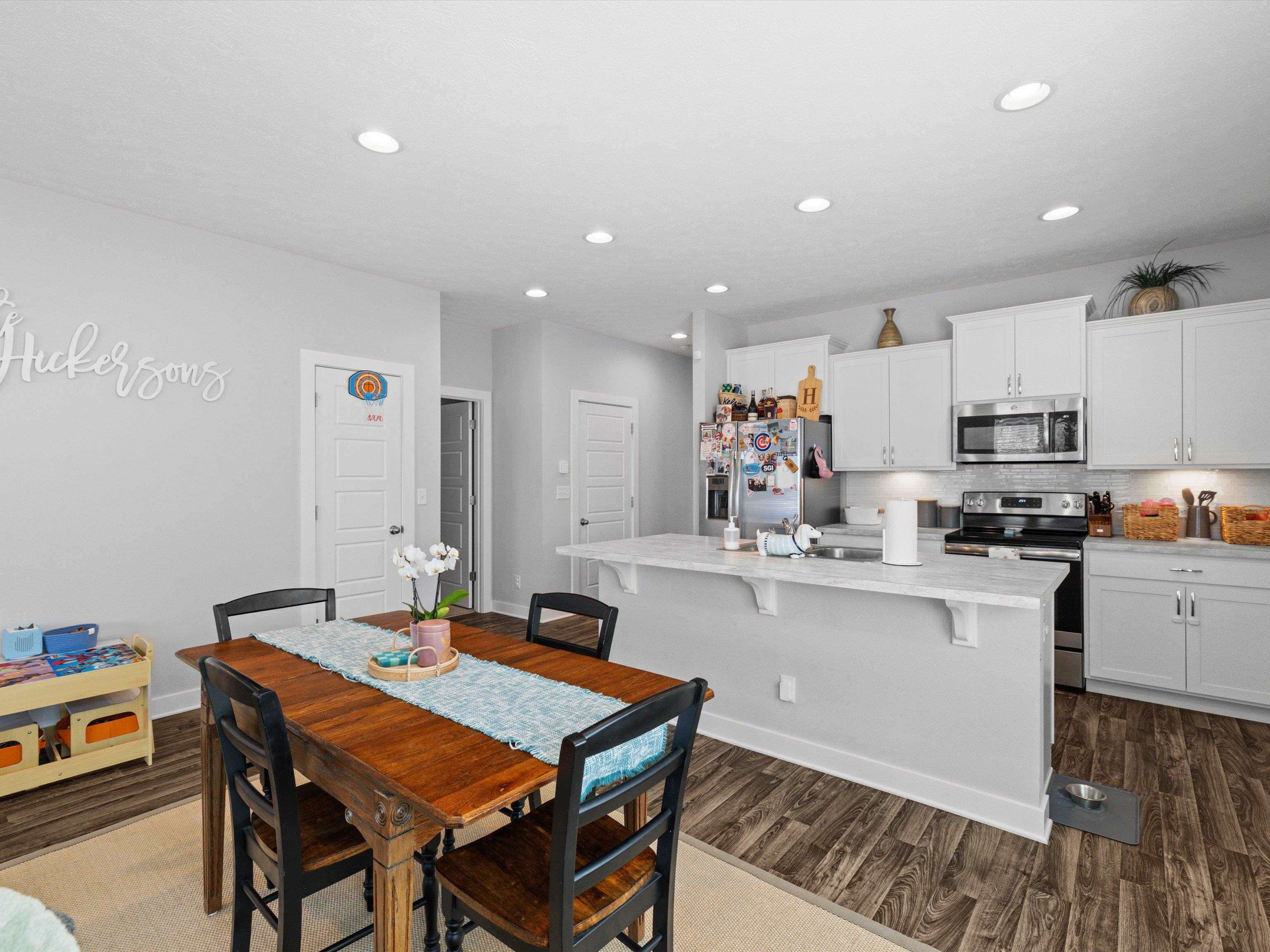 6456 Valley Brook Dr., Utica, Kentucky 42373, 3 Bedrooms Bedrooms, ,2 BathroomsBathrooms,Single Family Residence,For Sale,Valley Brook Dr.,94679