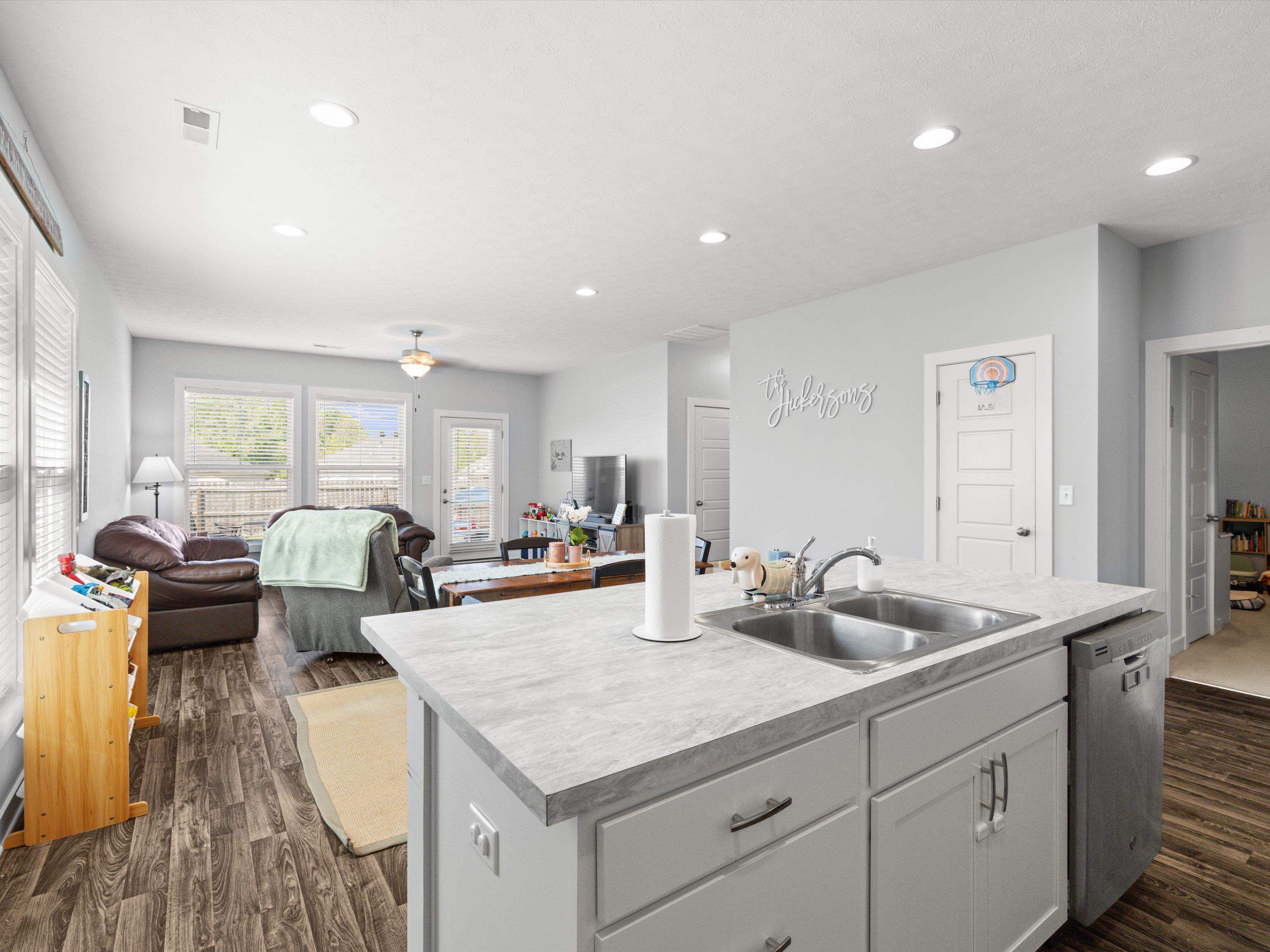 6456 Valley Brook Dr., Utica, Kentucky 42373, 3 Bedrooms Bedrooms, ,2 BathroomsBathrooms,Single Family Residence,For Sale,Valley Brook Dr.,94679