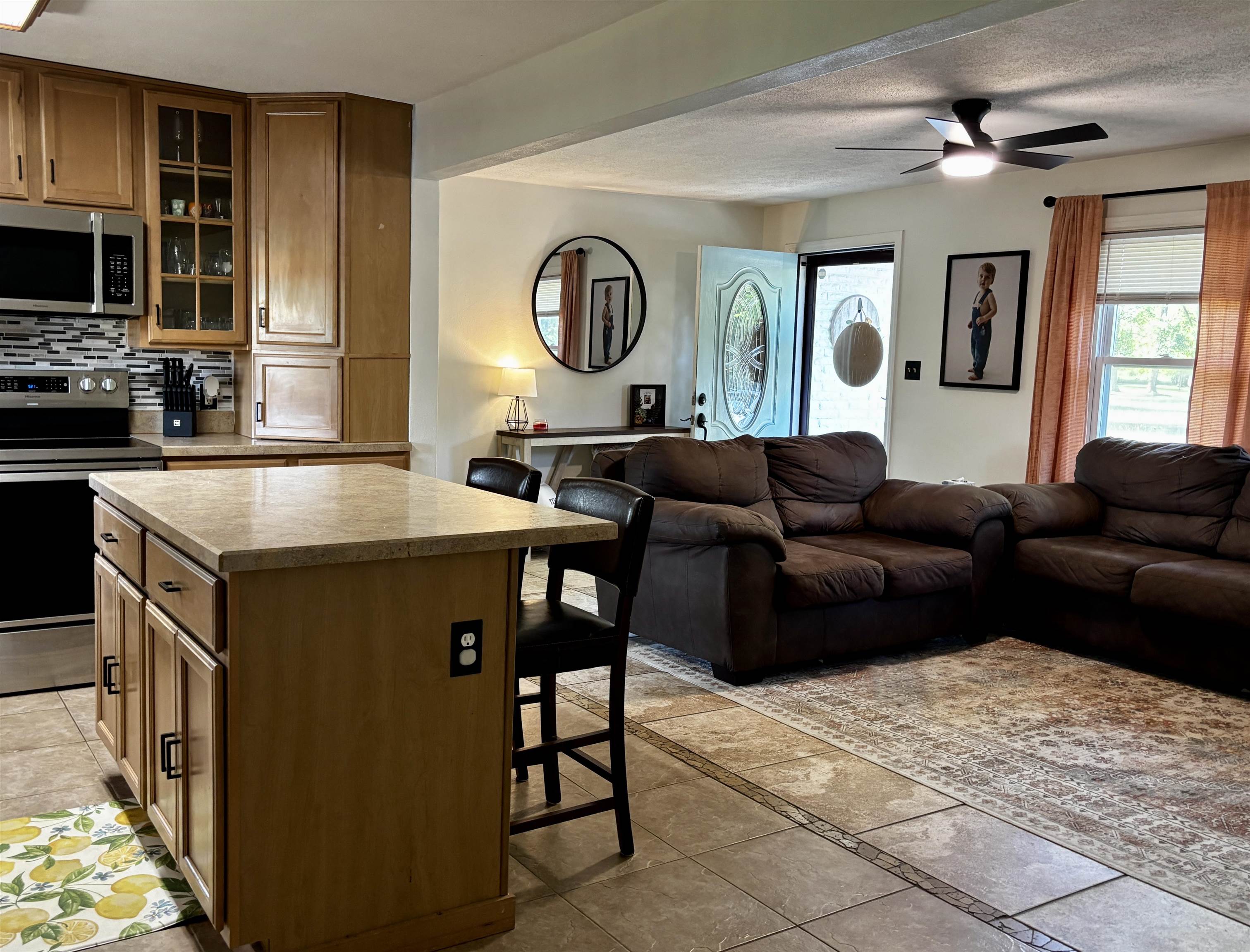 4624 W 5th Street Road, Owensboro, Kentucky 42301, 3 Bedrooms Bedrooms, ,2 BathroomsBathrooms,Single Family Residence,For Sale,W 5th Street Road,94680