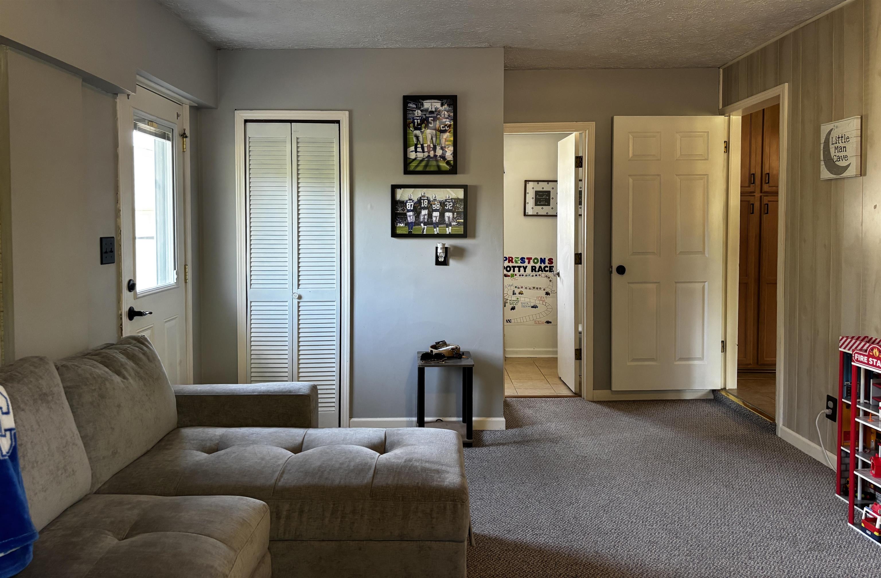 4624 W 5th Street Road, Owensboro, Kentucky 42301, 3 Bedrooms Bedrooms, ,2 BathroomsBathrooms,Single Family Residence,For Sale,W 5th Street Road,94680