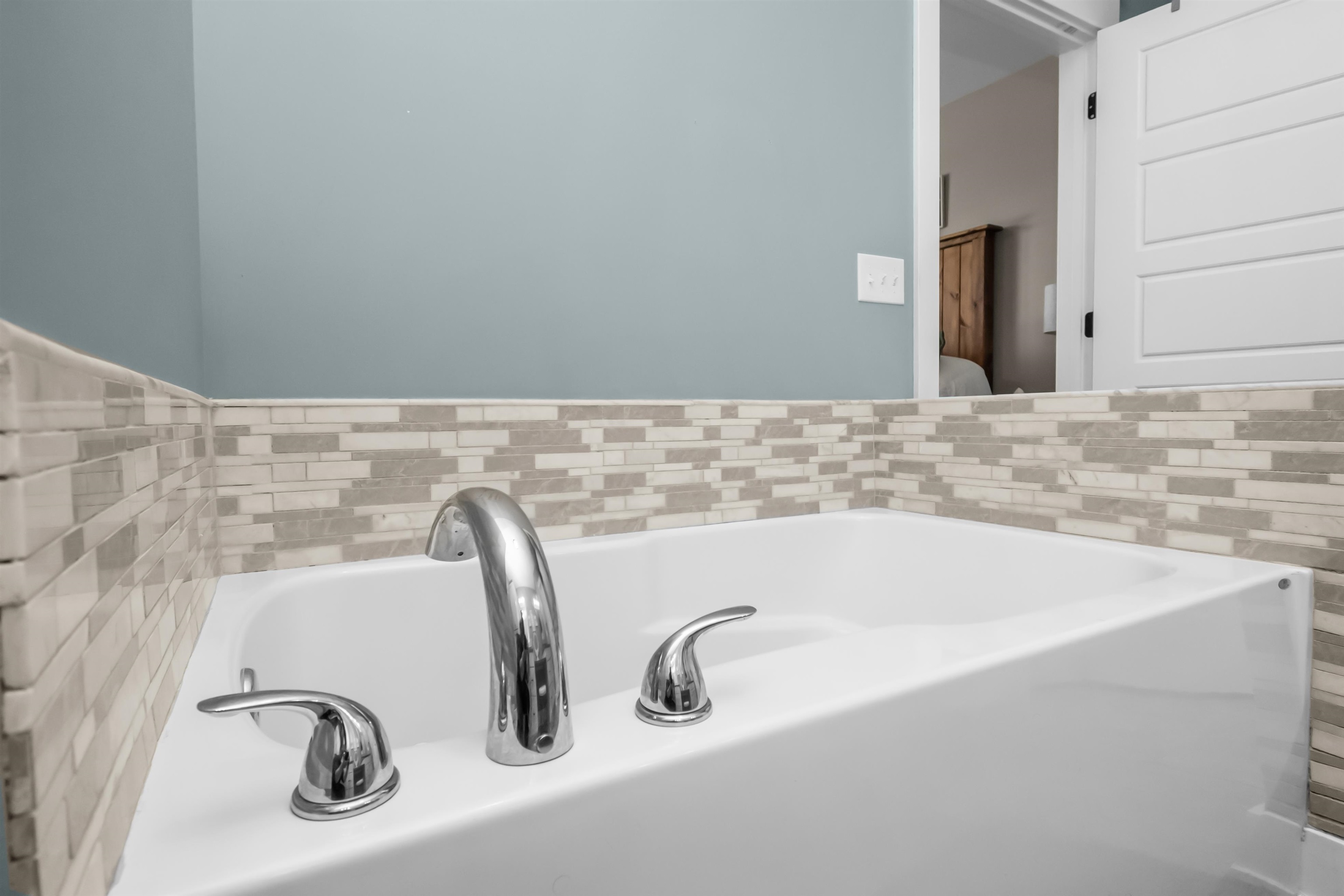 2344 Platinum Place, Owensboro, Kentucky 42303, 4 Bedrooms Bedrooms, ,2 BathroomsBathrooms,Single Family Residence,For Sale,Platinum Place,94681