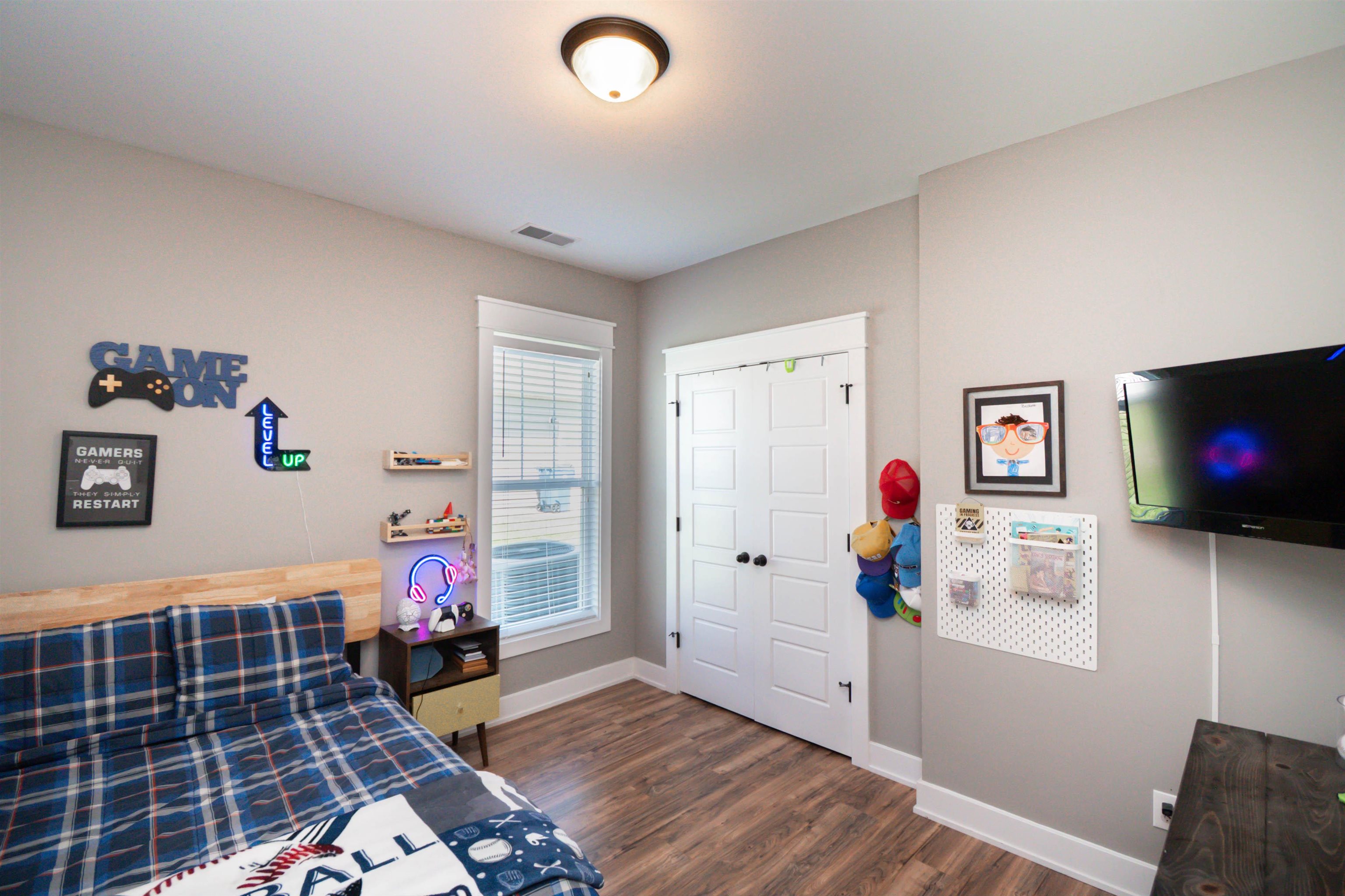 2344 Platinum Place, Owensboro, Kentucky 42303, 4 Bedrooms Bedrooms, ,2 BathroomsBathrooms,Single Family Residence,For Sale,Platinum Place,94681