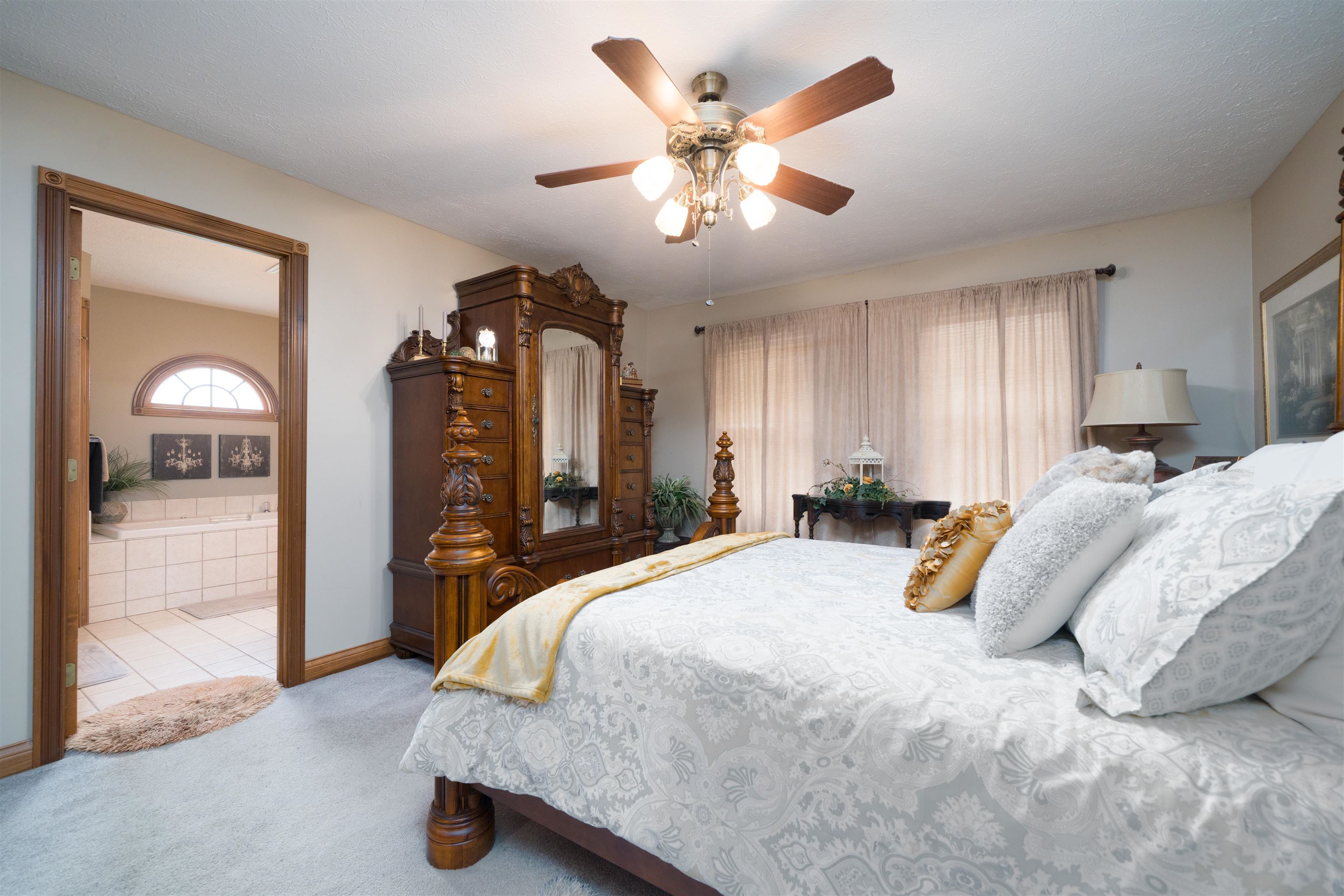 5720 Brook Street, Owensboro, Kentucky 42301, 5 Bedrooms Bedrooms, ,3 BathroomsBathrooms,Single Family Residence,For Sale,Brook Street,94717