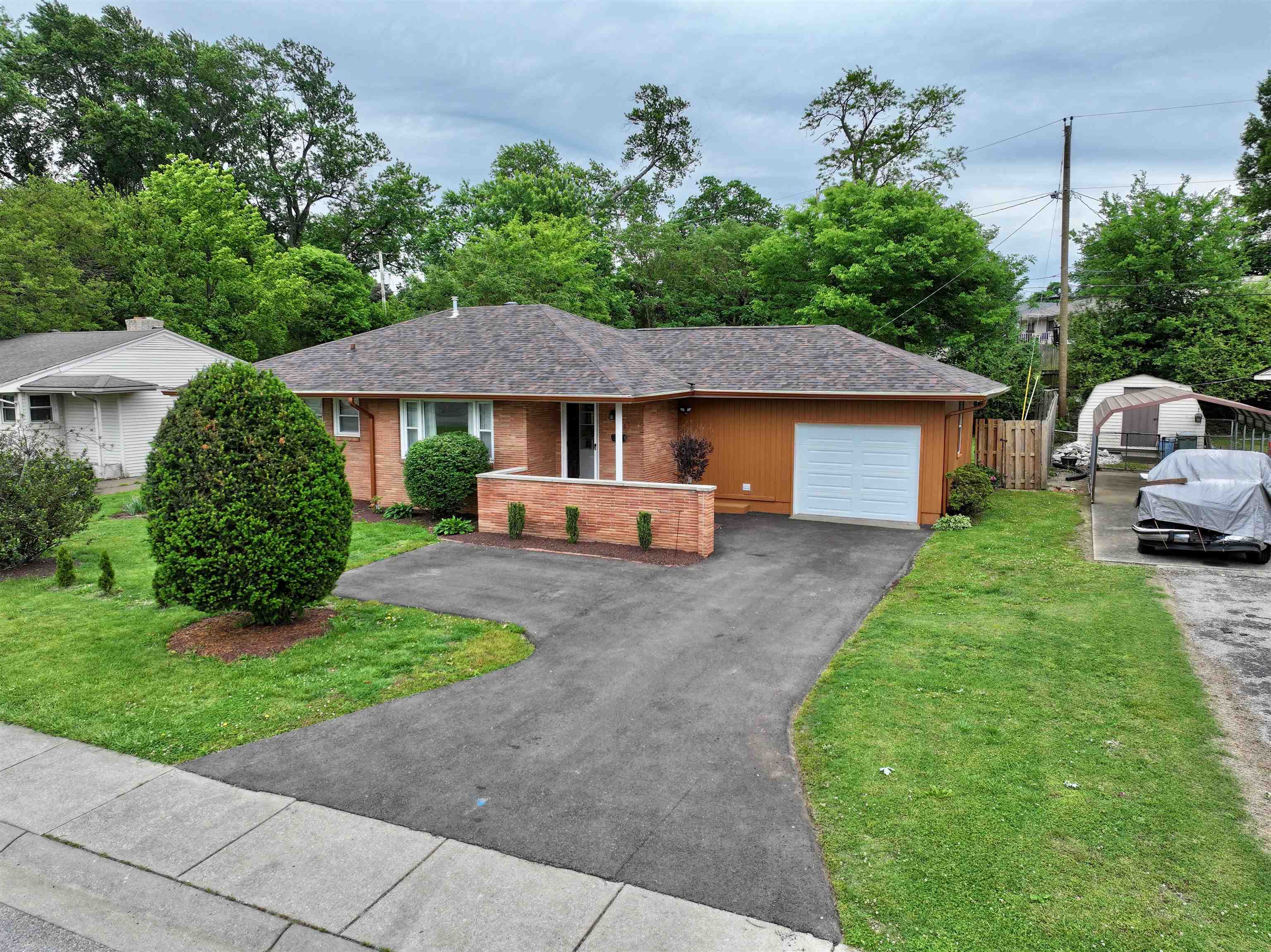 3816 Hwy 144, Owensboro, Kentucky 42303-2463, 3 Bedrooms Bedrooms, ,1 BathroomBathrooms,Single Family Residence,For Sale,Hwy 144,94721