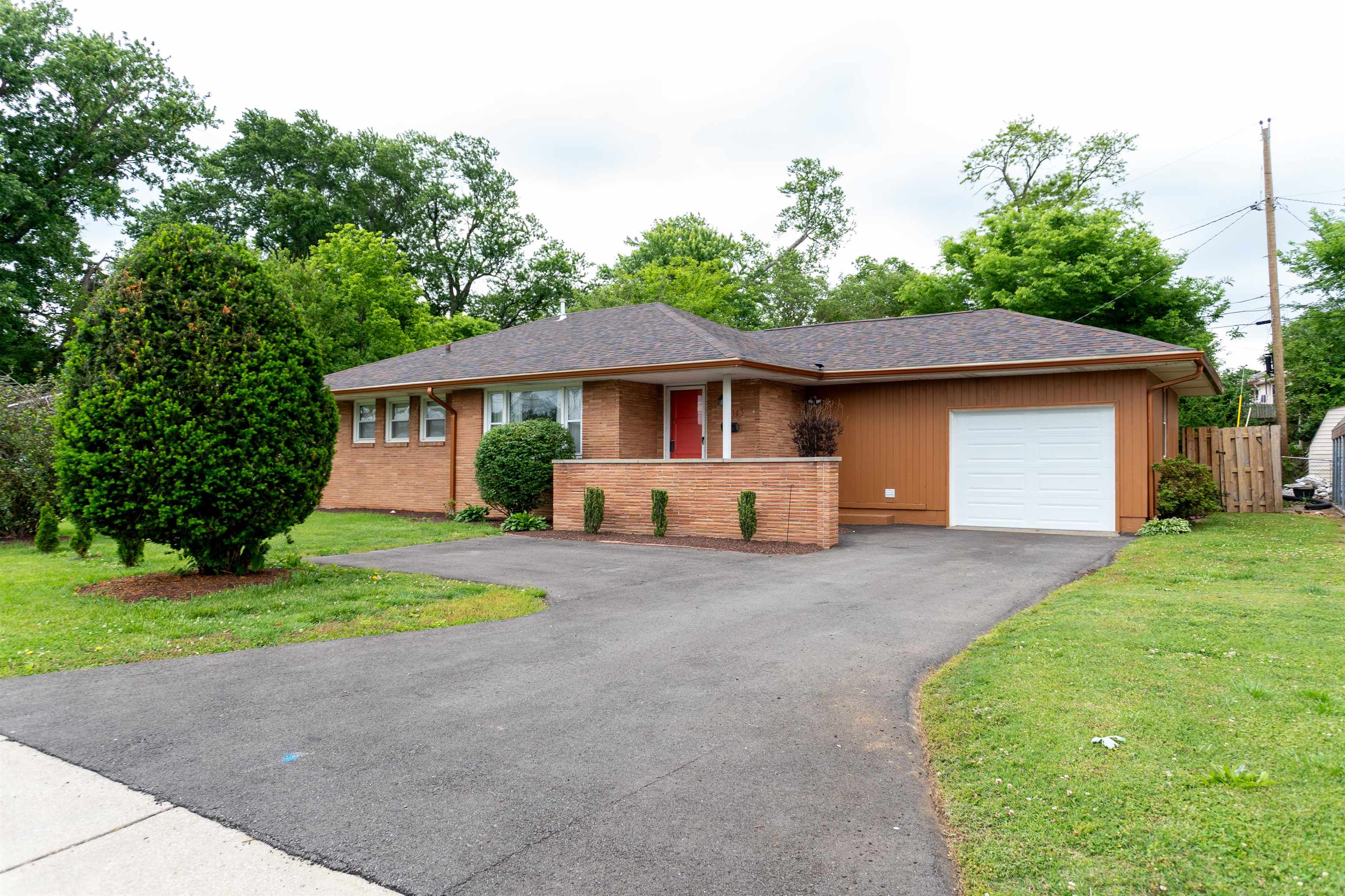 3816 Hwy 144, Owensboro, Kentucky 42303-2463, 3 Bedrooms Bedrooms, ,1 BathroomBathrooms,Single Family Residence,For Sale,Hwy 144,94721