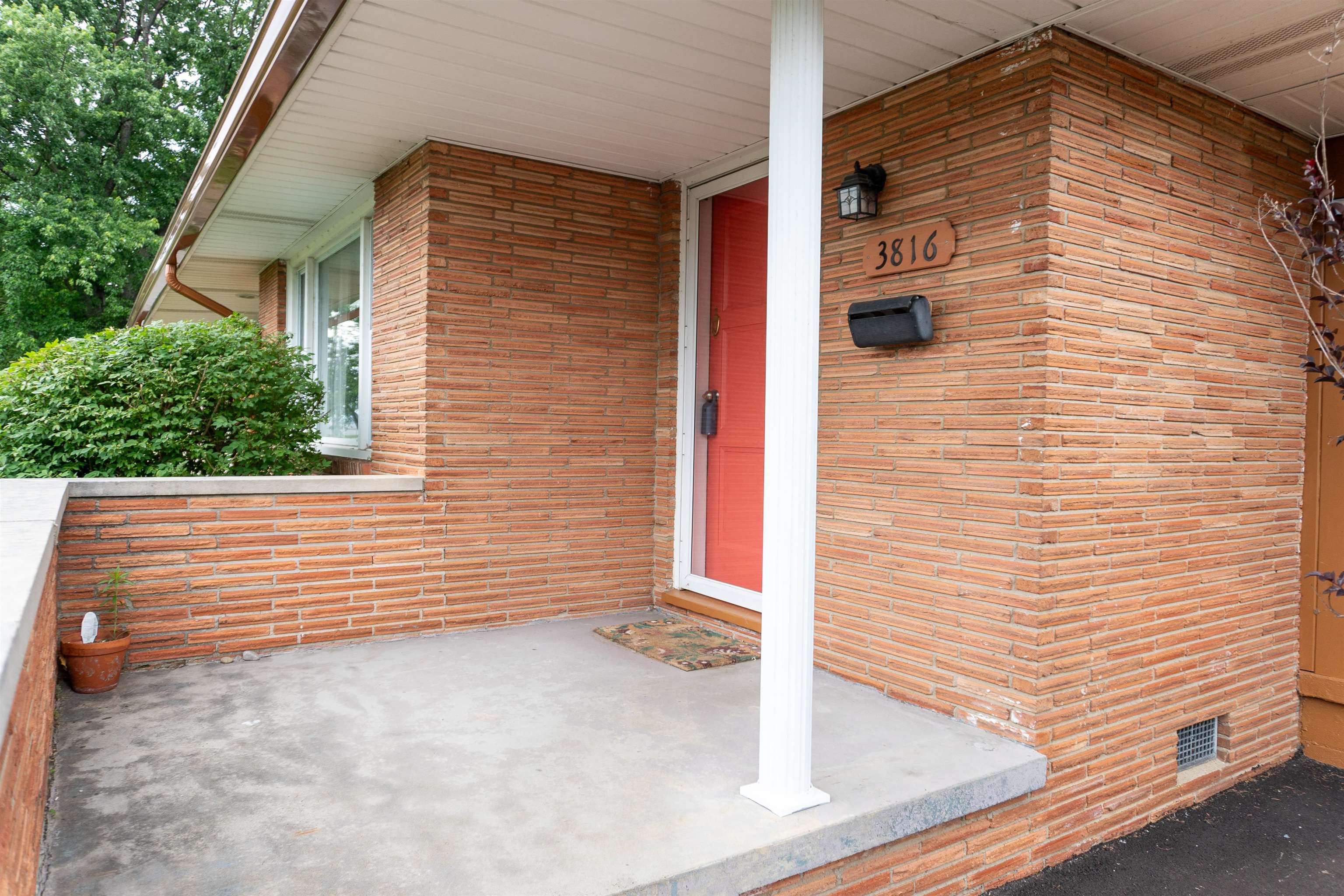 3816 Hwy 144, Owensboro, Kentucky 42303-2463, 3 Bedrooms Bedrooms, ,1 BathroomBathrooms,Single Family Residence,For Sale,Hwy 144,94721