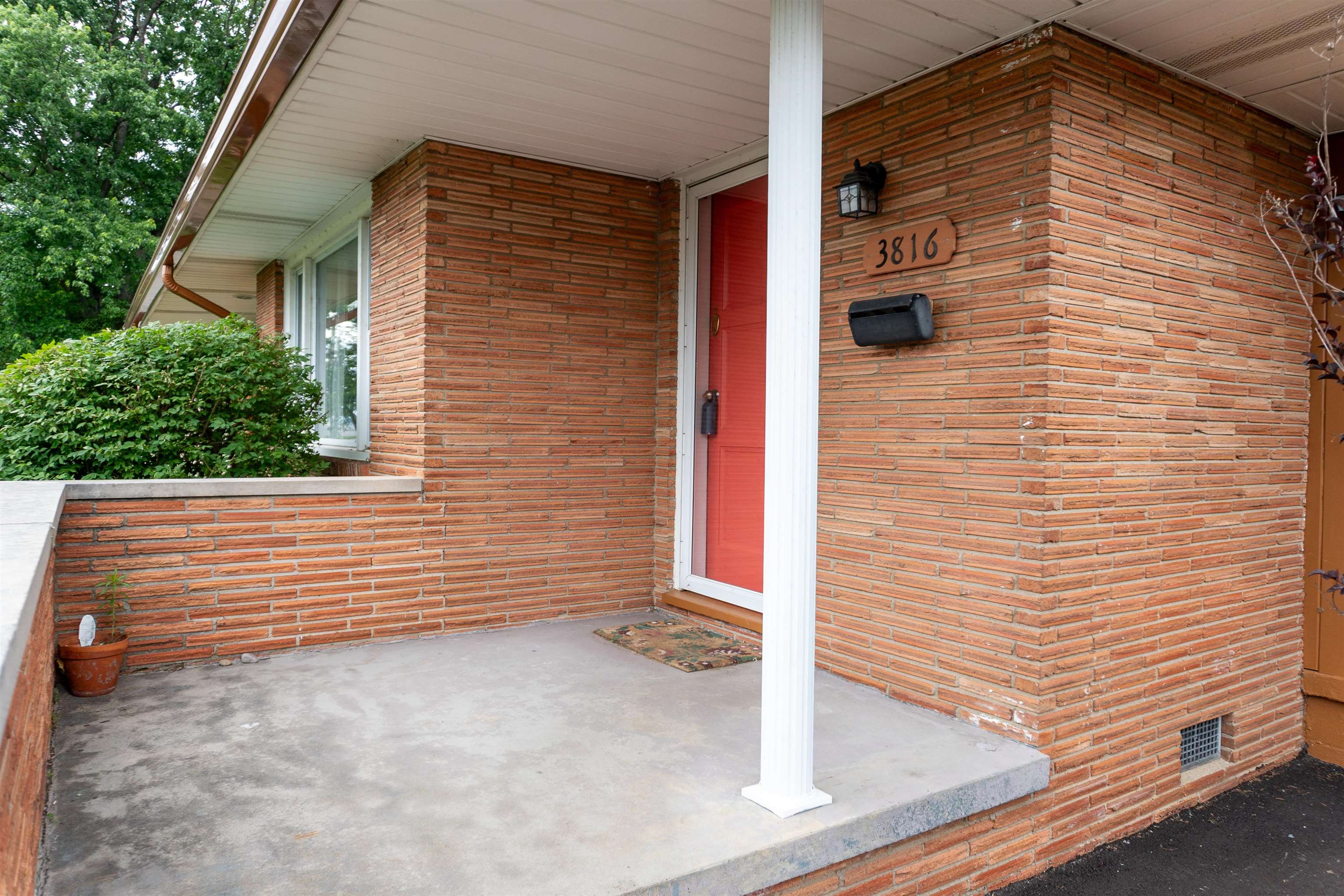 3816 Hwy 144, Owensboro, Kentucky 42303-2463, 3 Bedrooms Bedrooms, ,1 BathroomBathrooms,Single Family Residence,For Sale,Hwy 144,94721