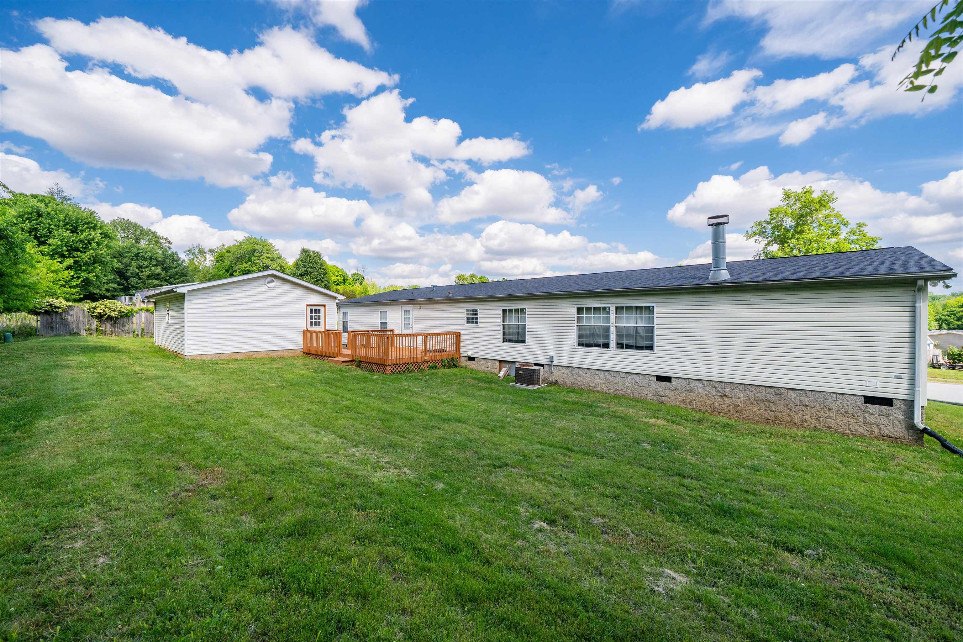 934 Deer Haven Drive, Owensboro, Kentucky 42301, 4 Bedrooms Bedrooms, ,2 BathroomsBathrooms,Single Family Residence,For Sale,Deer Haven Drive,94730