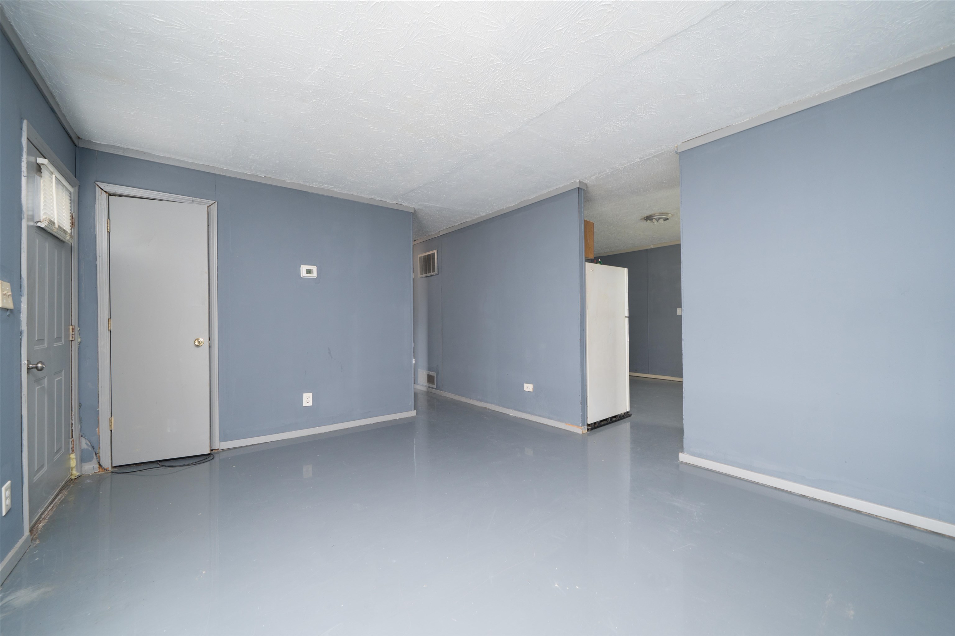 2731 West 10th St., Owensboro, Kentucky 42301, 3 Bedrooms Bedrooms, ,1 BathroomBathrooms,Single Family Residence,For Sale,West 10th St.,94731