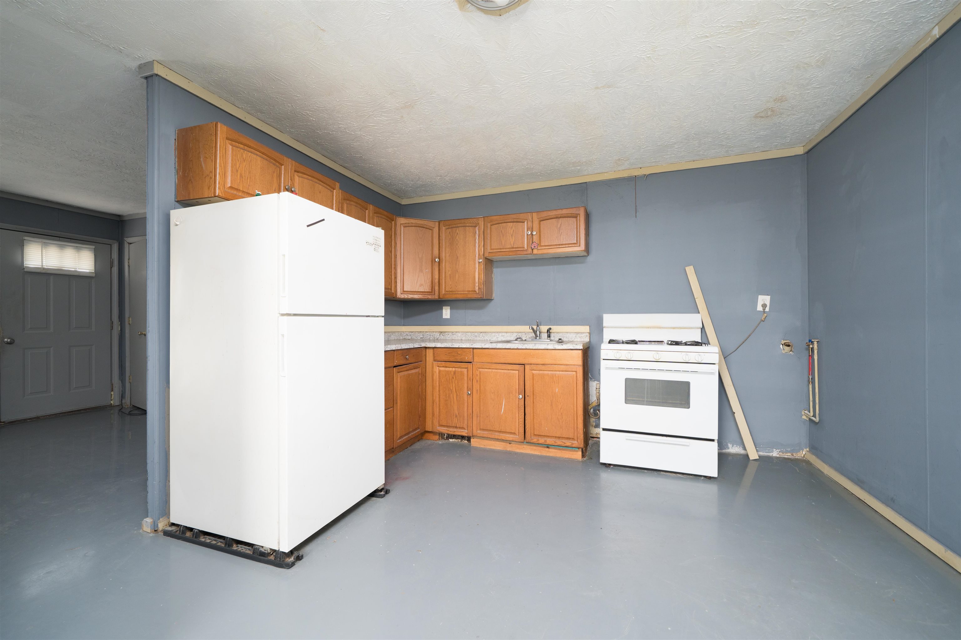 2731 West 10th St., Owensboro, Kentucky 42301, 3 Bedrooms Bedrooms, ,1 BathroomBathrooms,Single Family Residence,For Sale,West 10th St.,94731