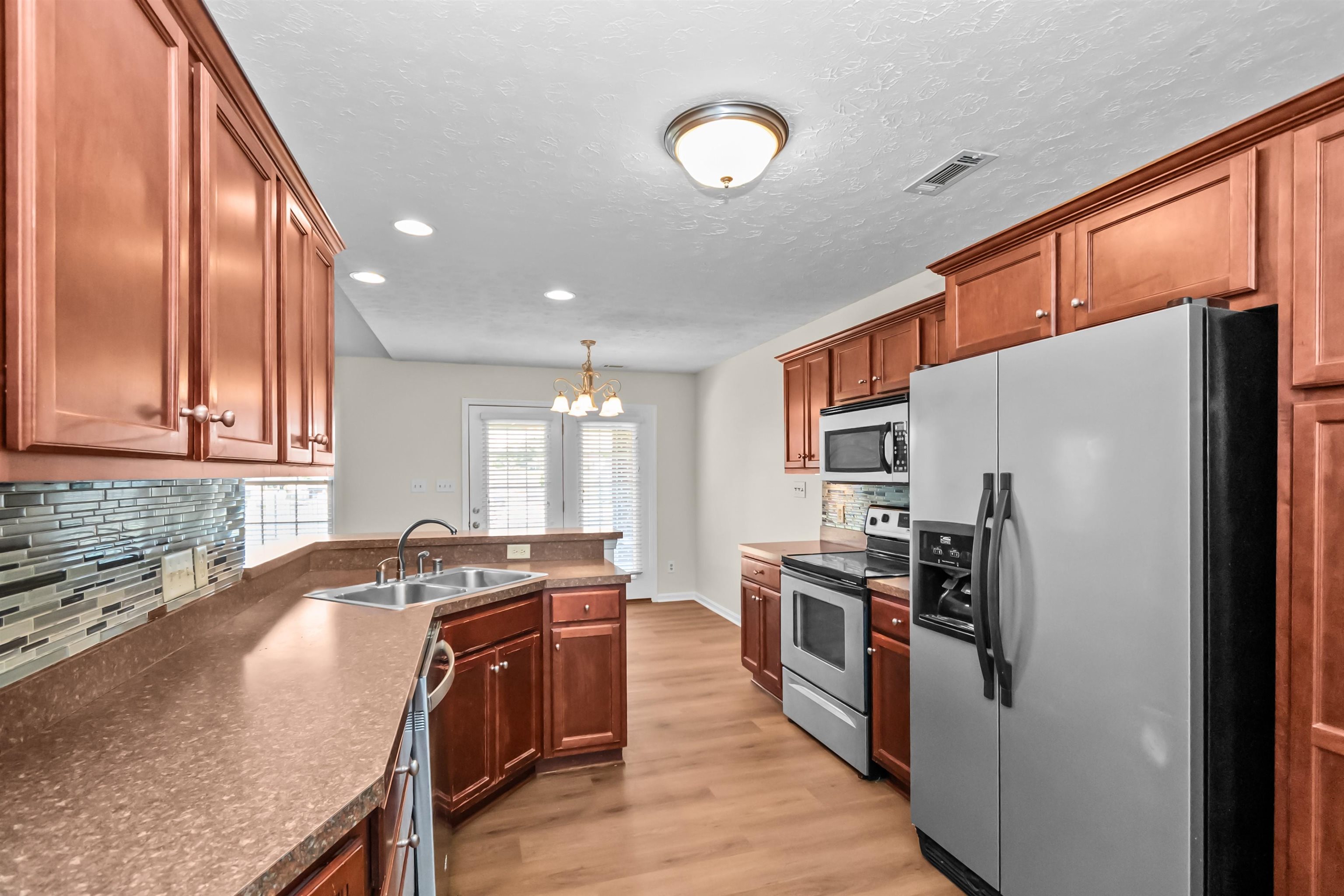 3601 Runnymede, Owensboro, Kentucky 42303, 3 Bedrooms Bedrooms, ,2 BathroomsBathrooms,Single Family Residence,For Sale,3601 Runnymede,94732
