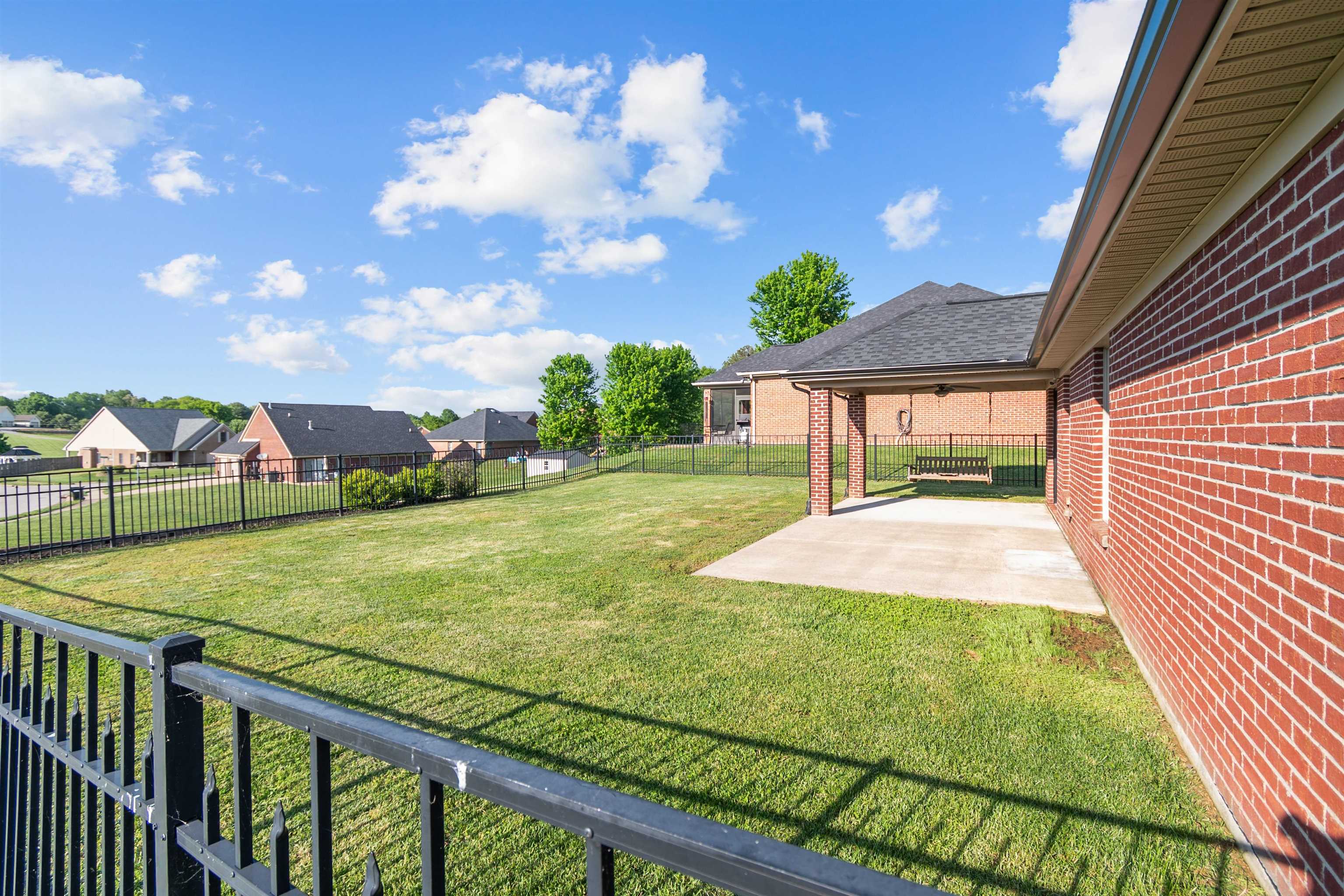3601 Runnymede, Owensboro, Kentucky 42303, 3 Bedrooms Bedrooms, ,2 BathroomsBathrooms,Single Family Residence,For Sale,3601 Runnymede,94732