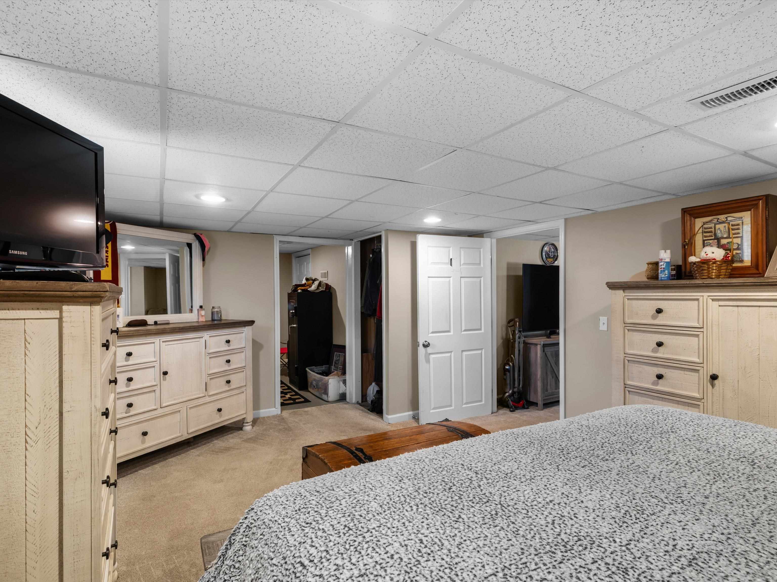 175 Monroe St, Hawesville, Kentucky 42348, 2 Bedrooms Bedrooms, ,1 BathroomBathrooms,Single Family Residence,For Sale,Monroe St,94733