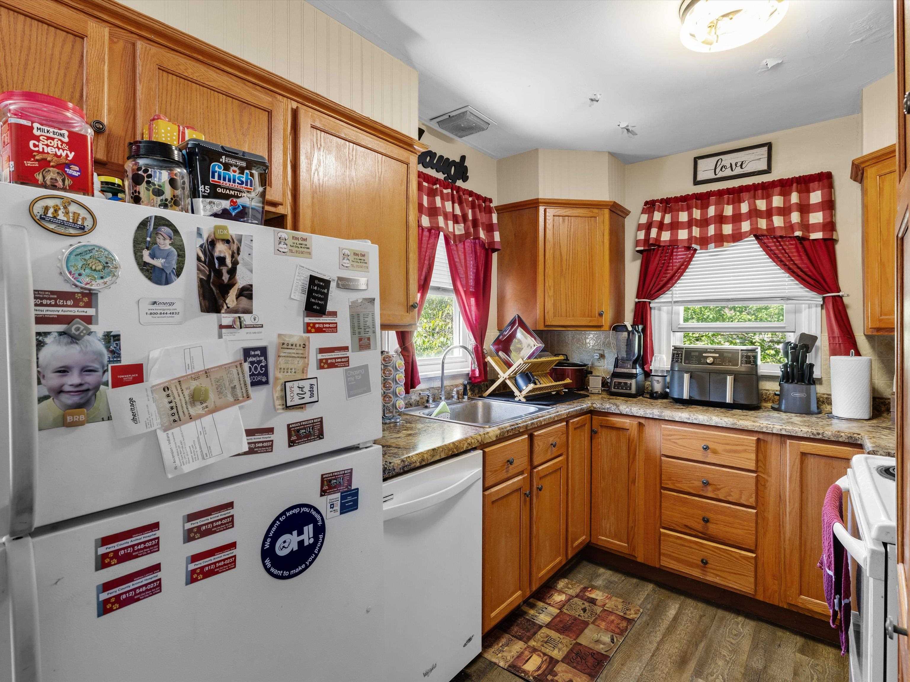 175 Monroe St, Hawesville, Kentucky 42348, 2 Bedrooms Bedrooms, ,1 BathroomBathrooms,Single Family Residence,For Sale,Monroe St,94733