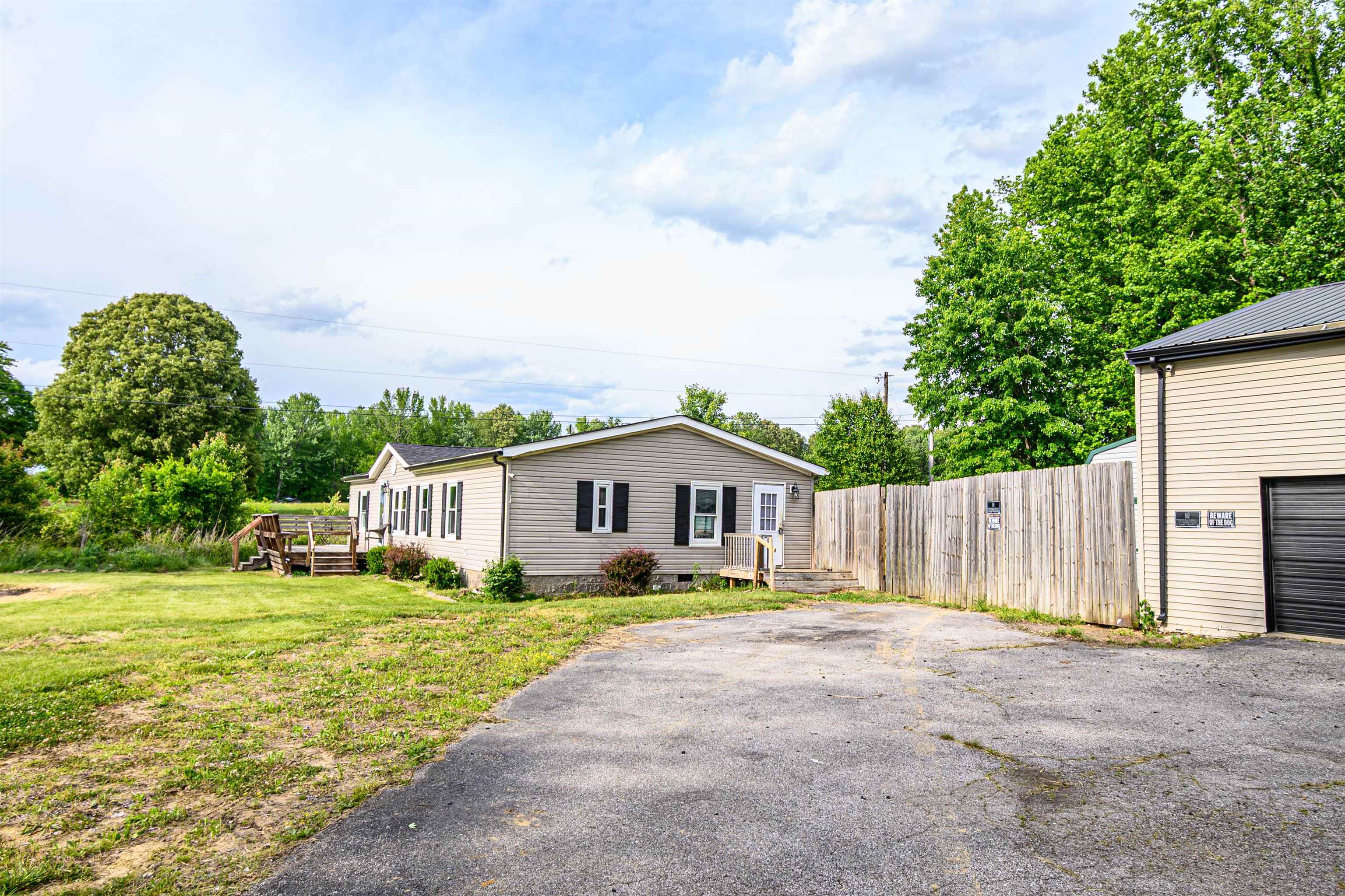 10331 Hwy 231, Utica, Kentucky 42376, 3 Bedrooms Bedrooms, ,2 BathroomsBathrooms,Single Family Residence,For Sale,Hwy 231,94735