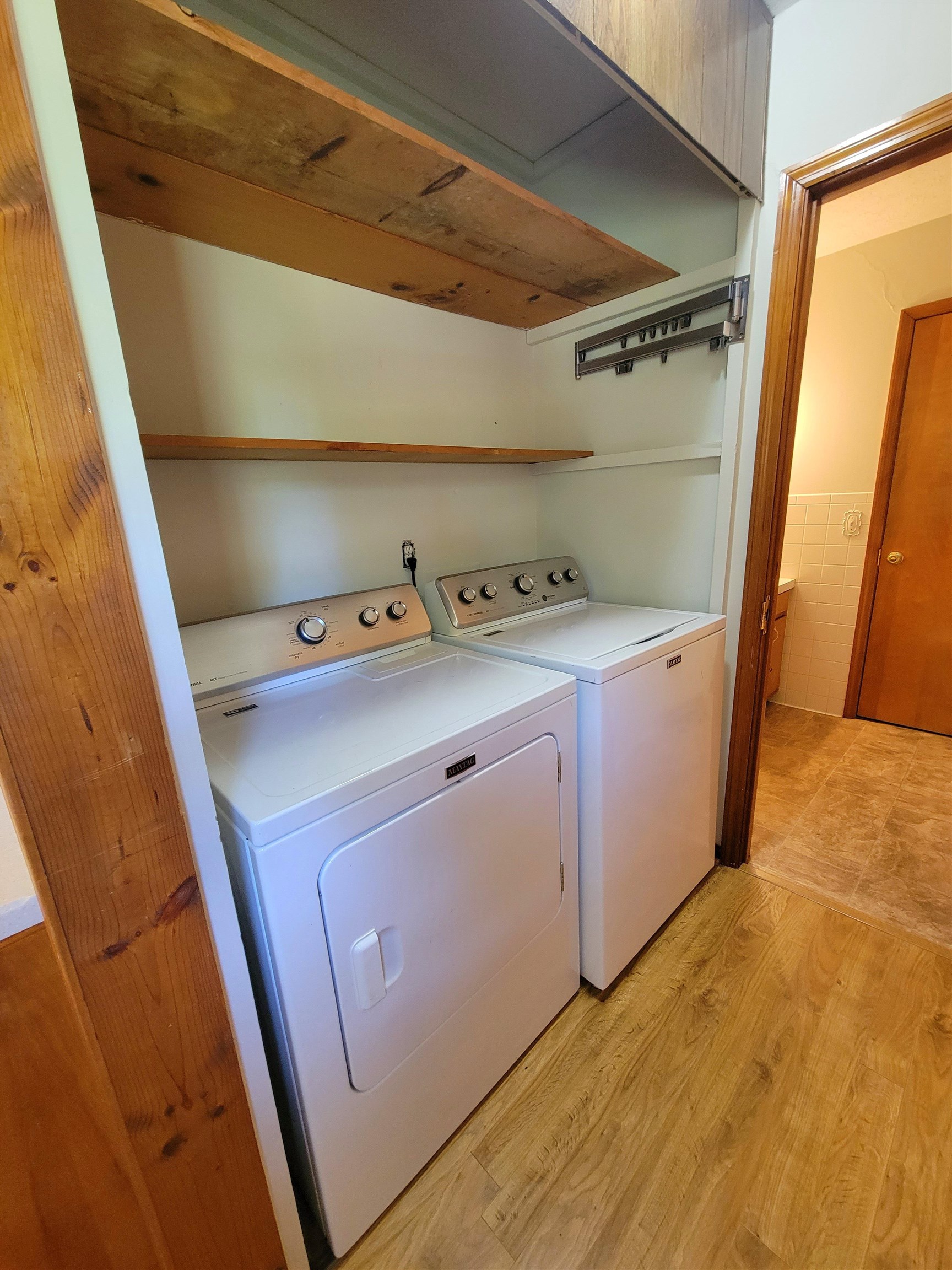 201 E Iron Mountain Dr, Hartford, Kentucky 42347, 3 Bedrooms Bedrooms, ,1 BathroomBathrooms,Single Family Residence,For Sale,E Iron Mountain Dr,94739