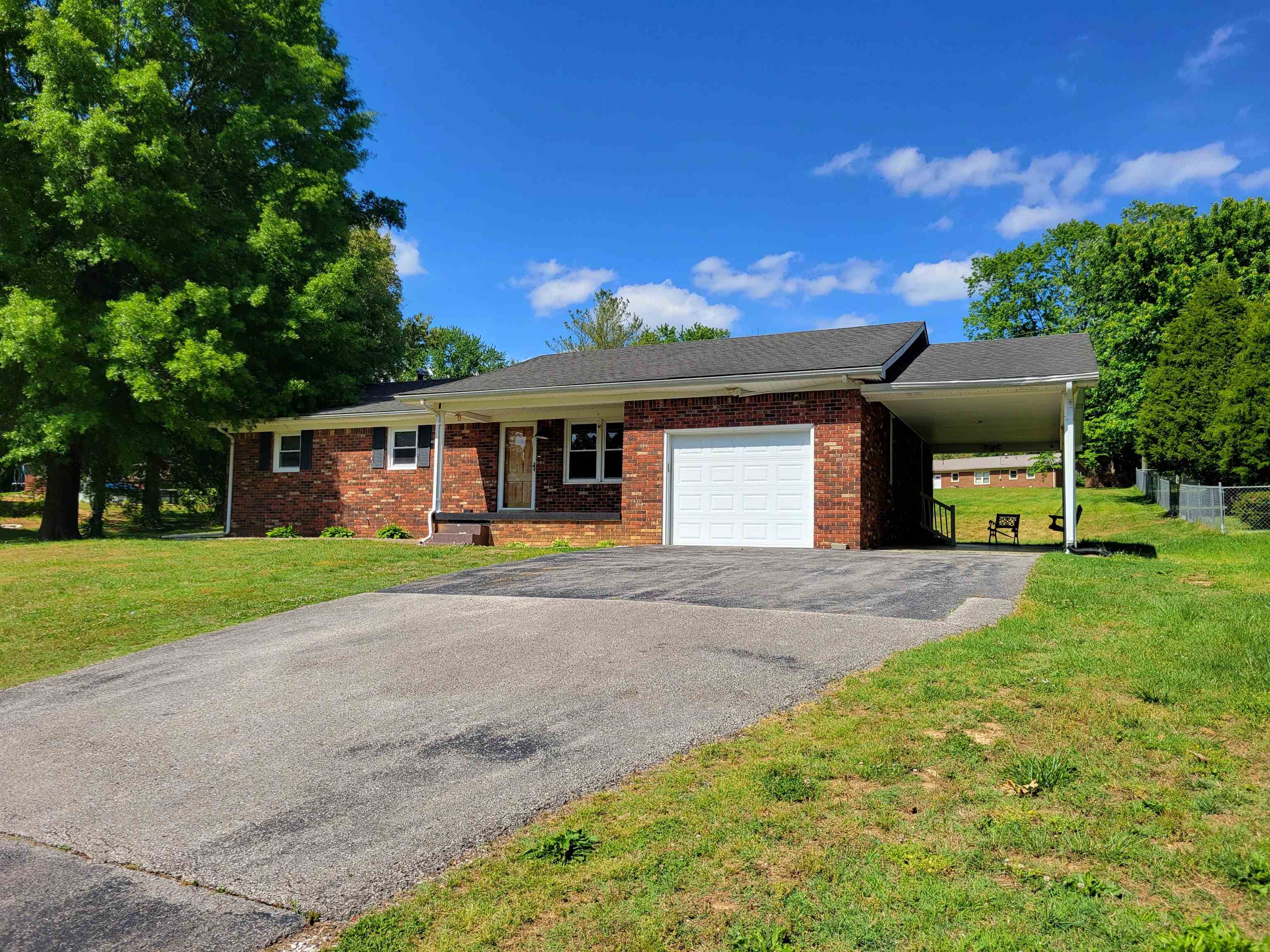 201 E Iron Mountain Dr, Hartford, Kentucky 42347, 3 Bedrooms Bedrooms, ,1 BathroomBathrooms,Single Family Residence,For Sale,E Iron Mountain Dr,94739