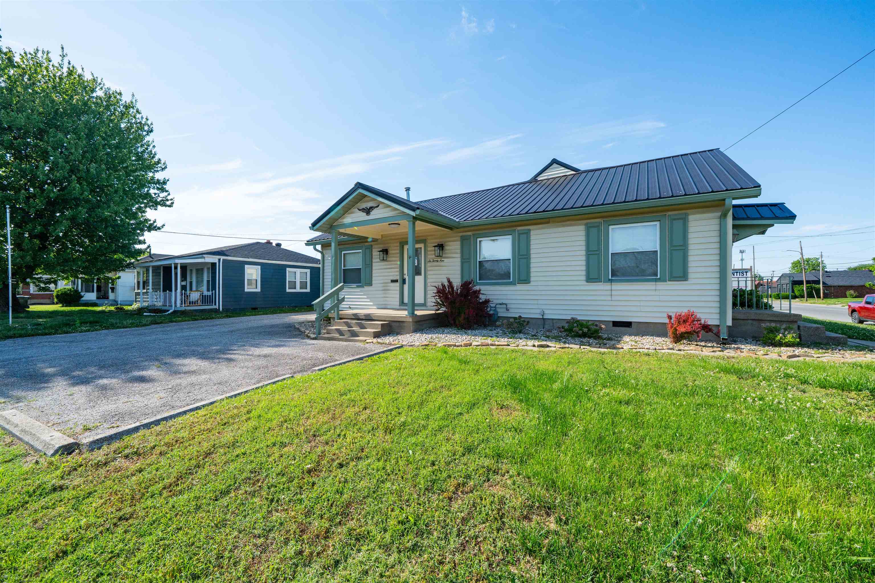 629 21st St, Owensboro, Kentucky 42301, ,Office,For Sale,21st St,94741