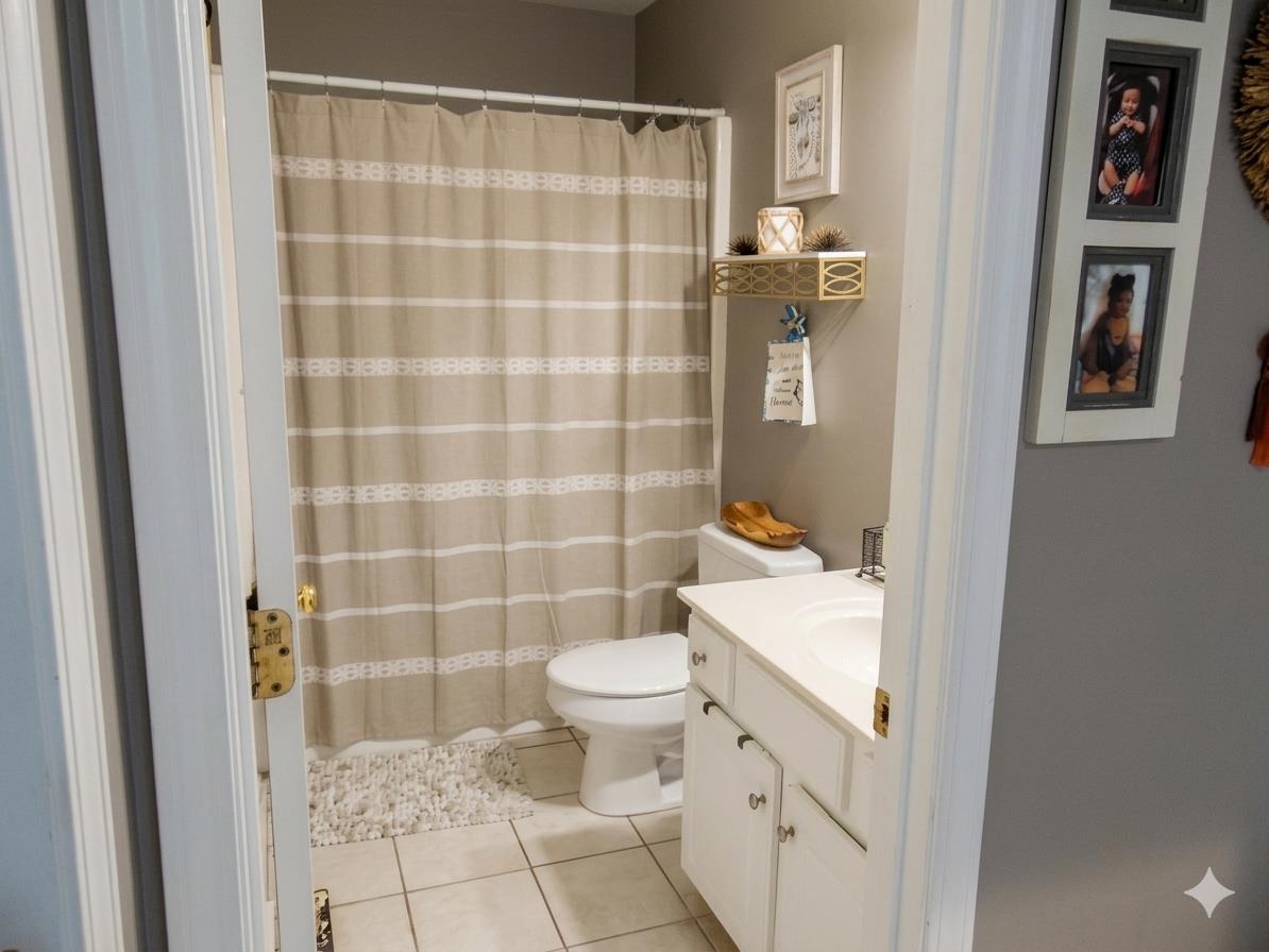 109 Shadowood Trl, Hopkinsville, Kentucky 42240, 3 Bedrooms Bedrooms, ,2 BathroomsBathrooms,Single Family Residence,For Sale,Shadowood Trl,94748