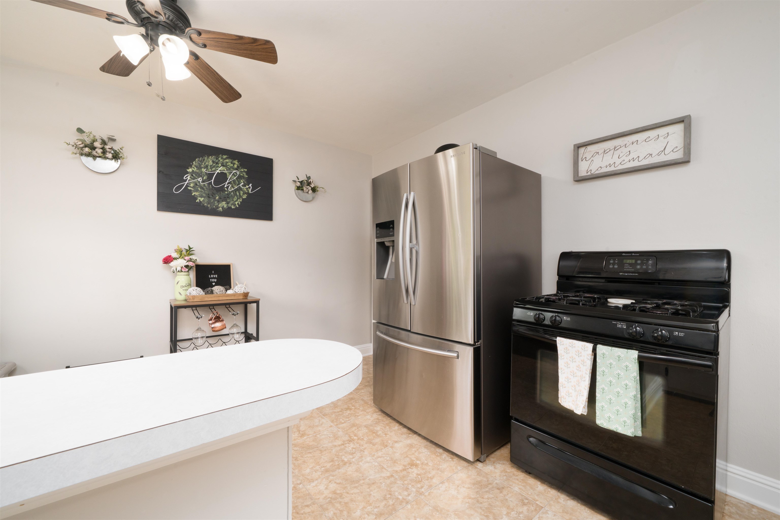 1824 Sunset Drive, Owensboro, Kentucky 42301, 2 Bedrooms Bedrooms, ,1 BathroomBathrooms,Single Family Residence,For Sale,Sunset Drive,94761