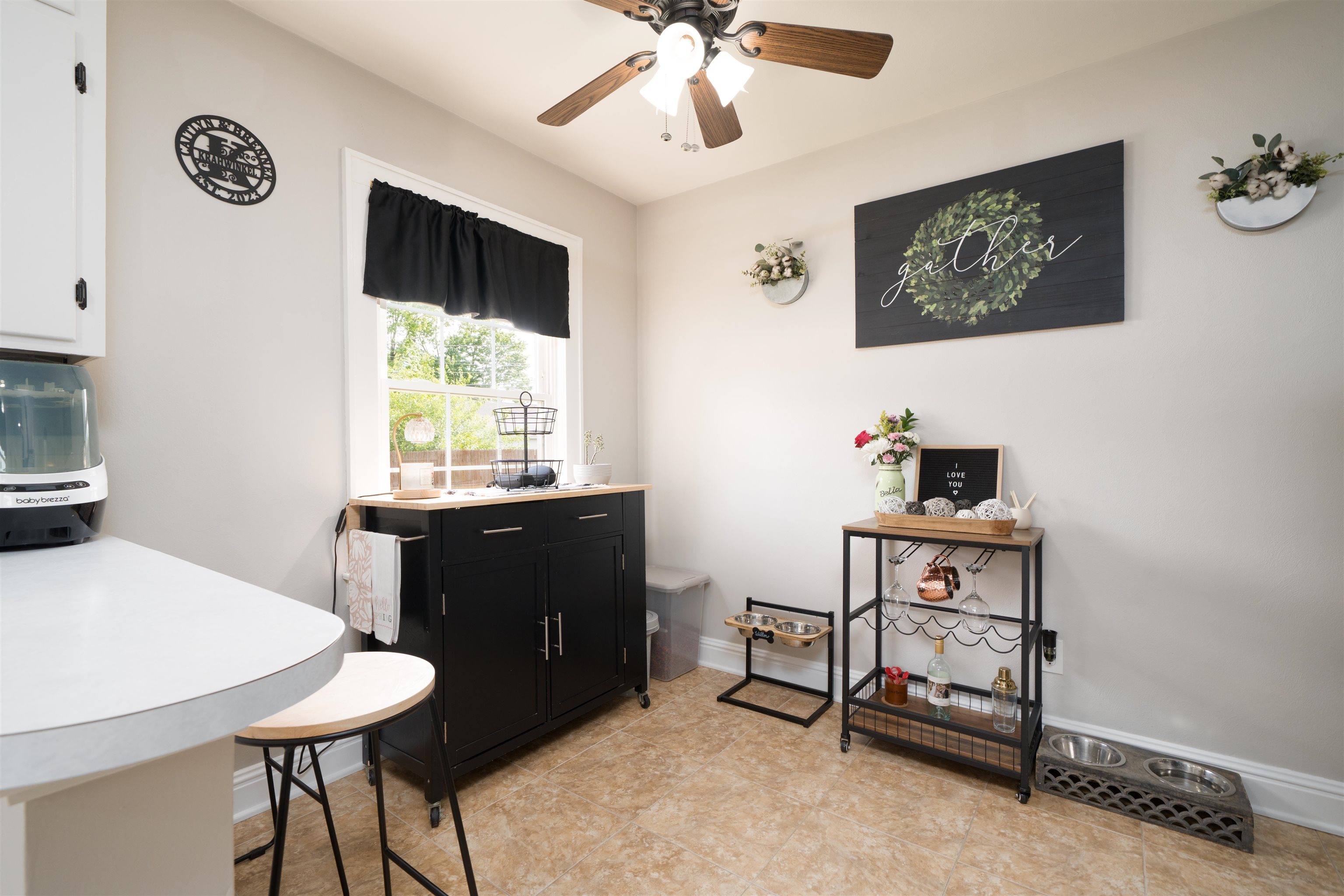 1824 Sunset Drive, Owensboro, Kentucky 42301, 2 Bedrooms Bedrooms, ,1 BathroomBathrooms,Single Family Residence,For Sale,Sunset Drive,94761