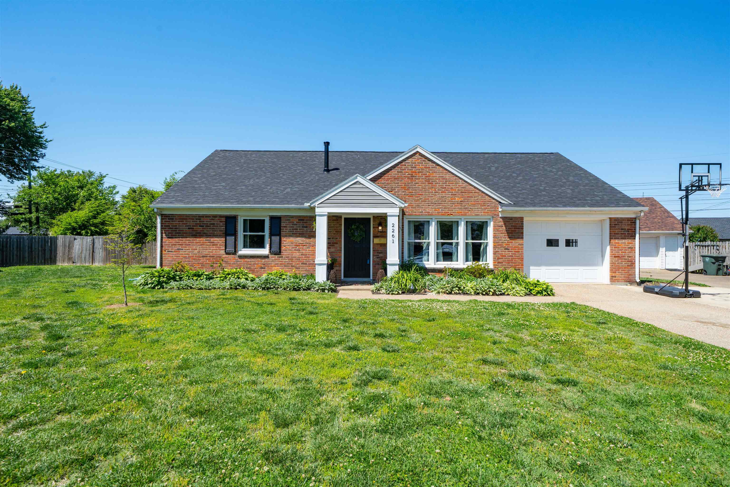 2261 Hoop Junior Court, Owensboro, Kentucky 42301, 4 Bedrooms Bedrooms, ,2 BathroomsBathrooms,Single Family Residence,For Sale,Hoop Junior Court,94764