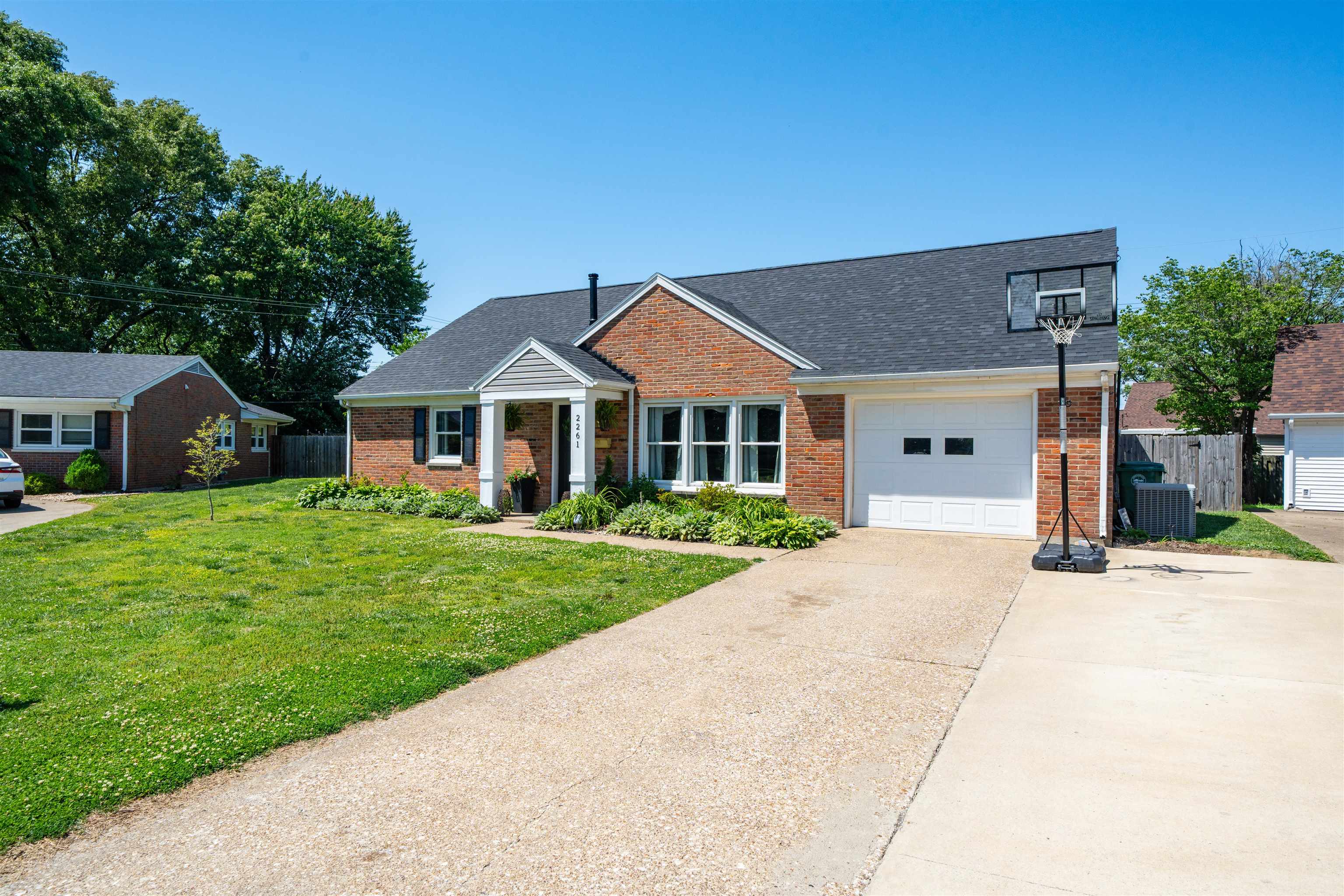 2261 Hoop Junior Court, Owensboro, Kentucky 42301, 4 Bedrooms Bedrooms, ,2 BathroomsBathrooms,Single Family Residence,For Sale,Hoop Junior Court,94764