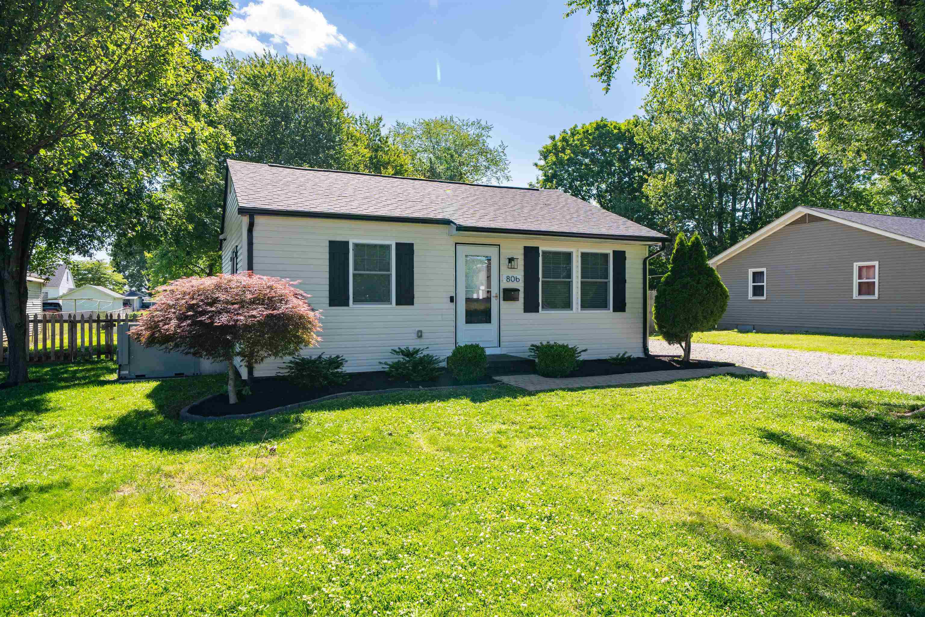 806 E Glenn Court, Owensboro, Kentucky 42303-0527, 3 Bedrooms Bedrooms, ,2 BathroomsBathrooms,Single Family Residence,For Sale,E Glenn Court,94783