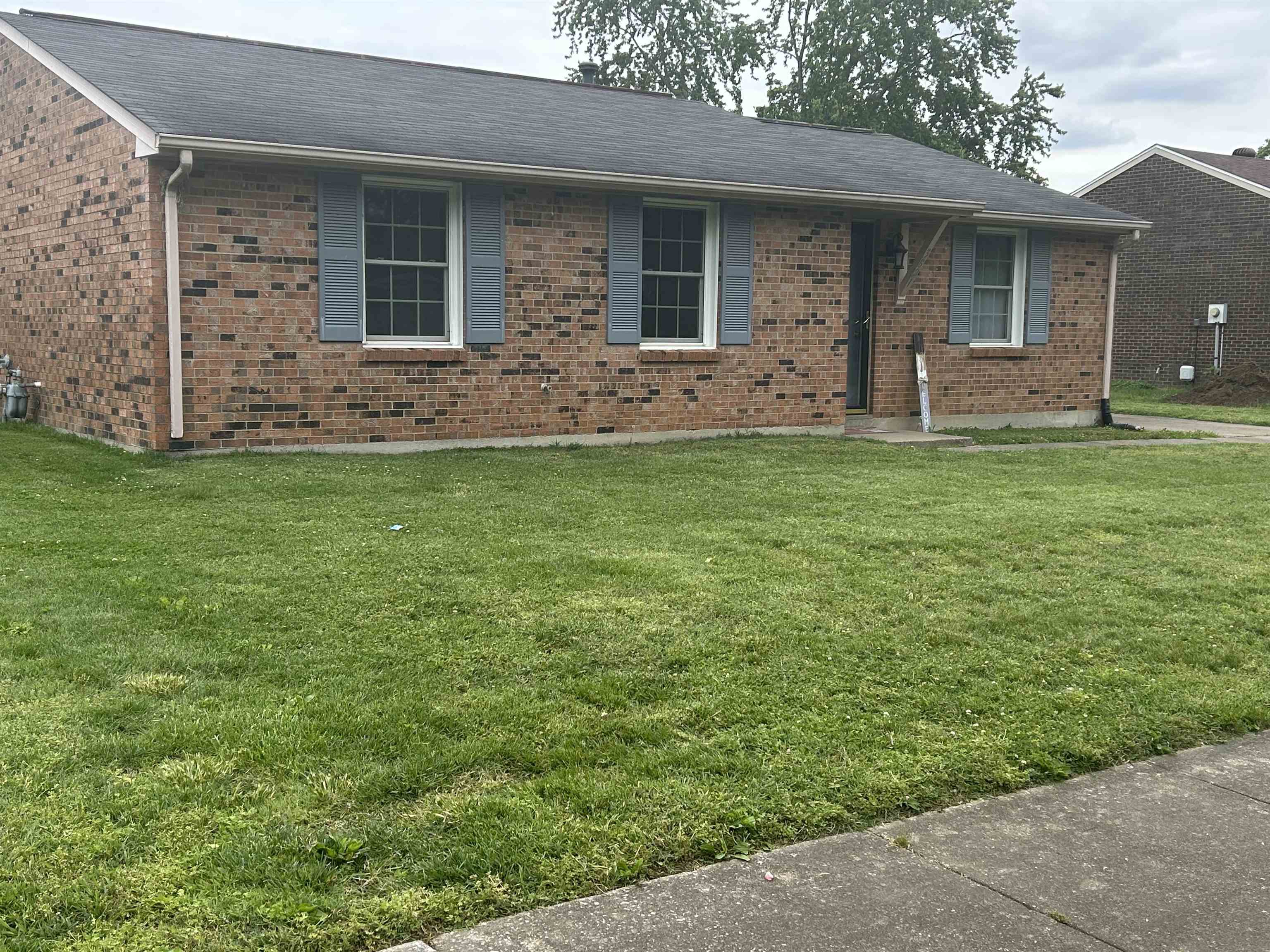 3821 springtree drive, Owensboro, Kentucky 42301, 3 Bedrooms Bedrooms, ,1 BathroomBathrooms,Single Family Residence,For Sale,springtree drive,94787