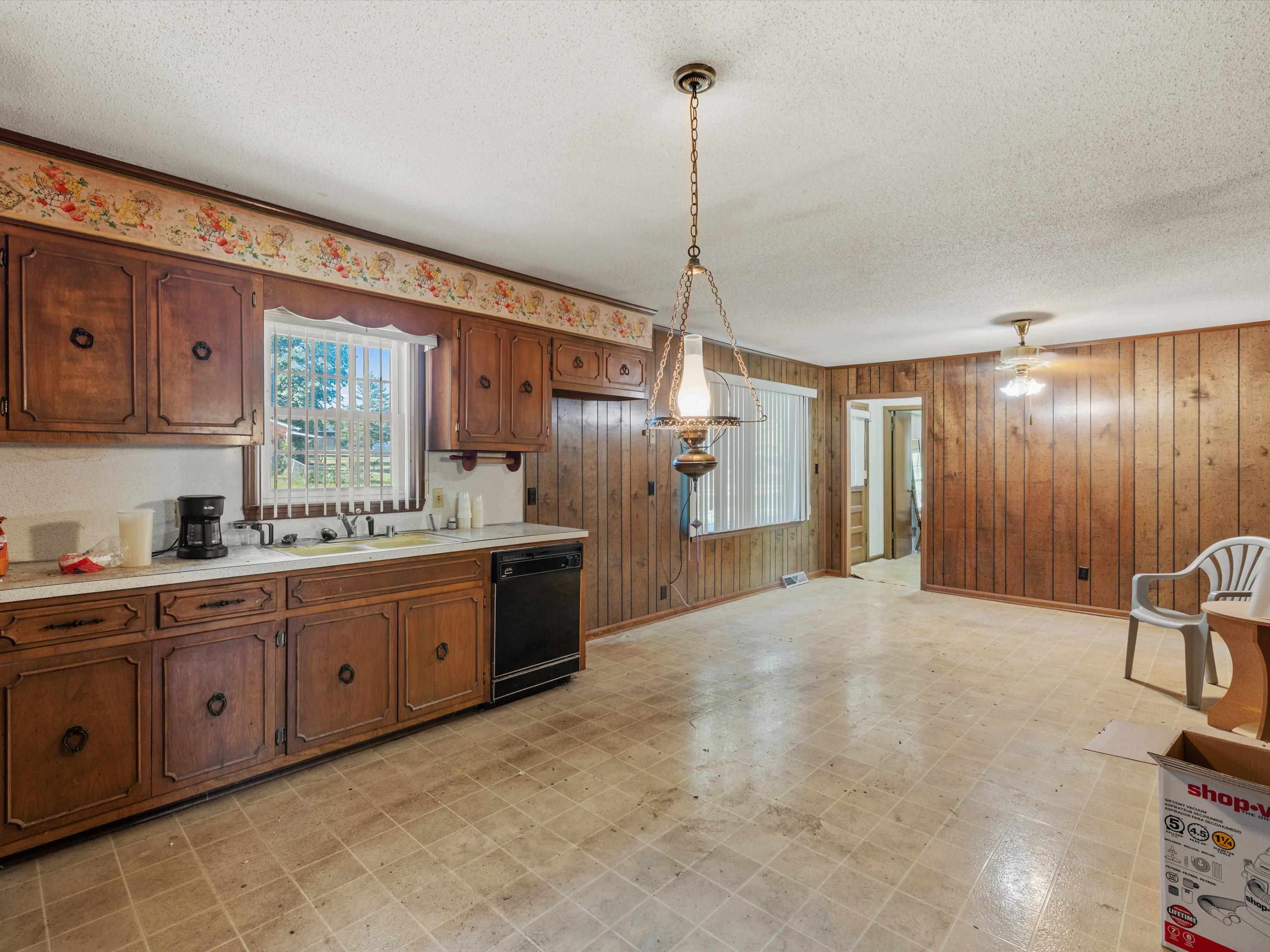 3815 Locust Hill Drive, Owensboro, Kentucky 42303, 3 Bedrooms Bedrooms, ,2 BathroomsBathrooms,Single Family Residence,For Sale,Locust Hill Drive,94788
