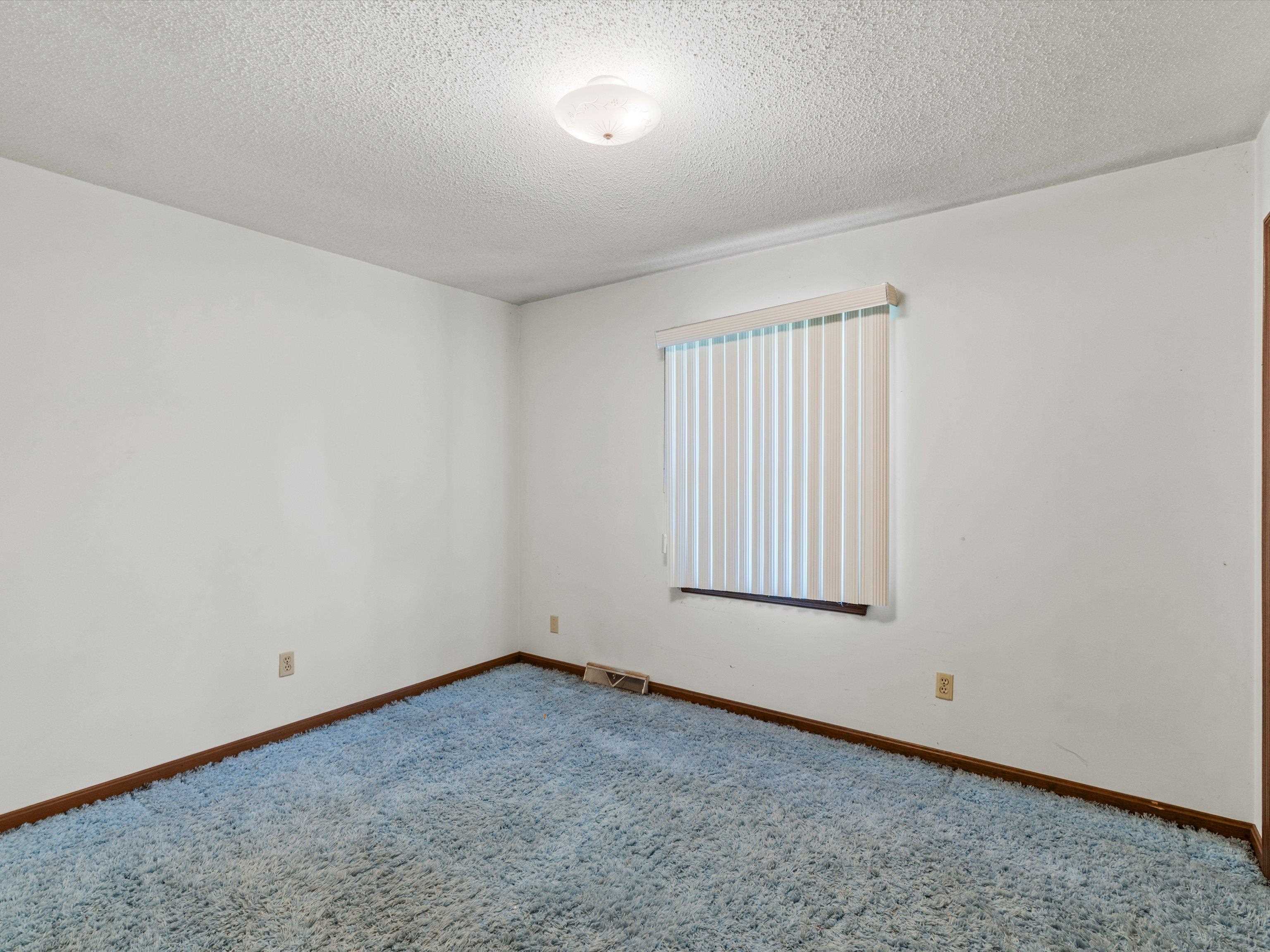3815 Locust Hill Drive, Owensboro, Kentucky 42303, 3 Bedrooms Bedrooms, ,2 BathroomsBathrooms,Single Family Residence,For Sale,Locust Hill Drive,94788
