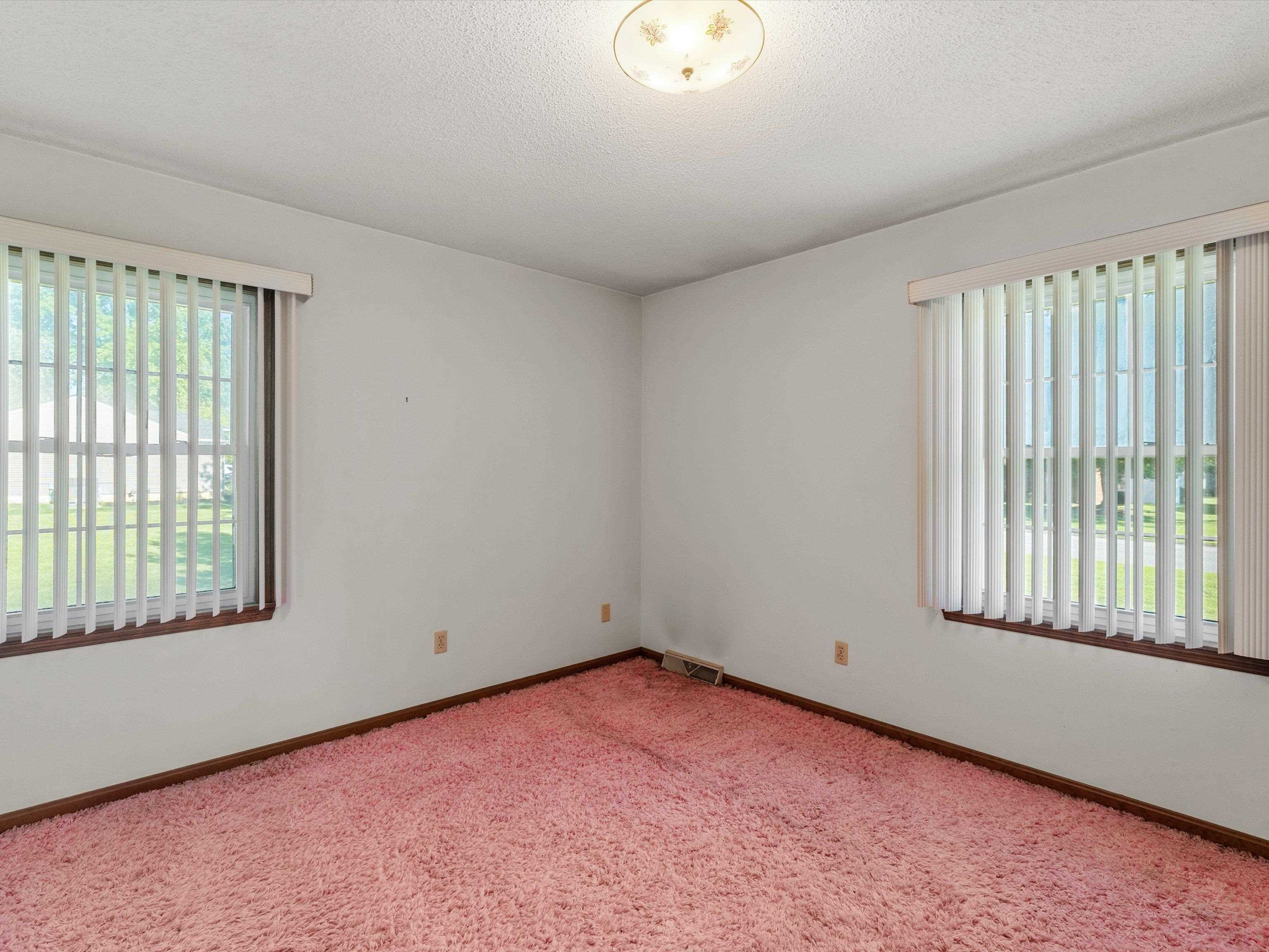 3815 Locust Hill Drive, Owensboro, Kentucky 42303, 3 Bedrooms Bedrooms, ,2 BathroomsBathrooms,Single Family Residence,For Sale,Locust Hill Drive,94788