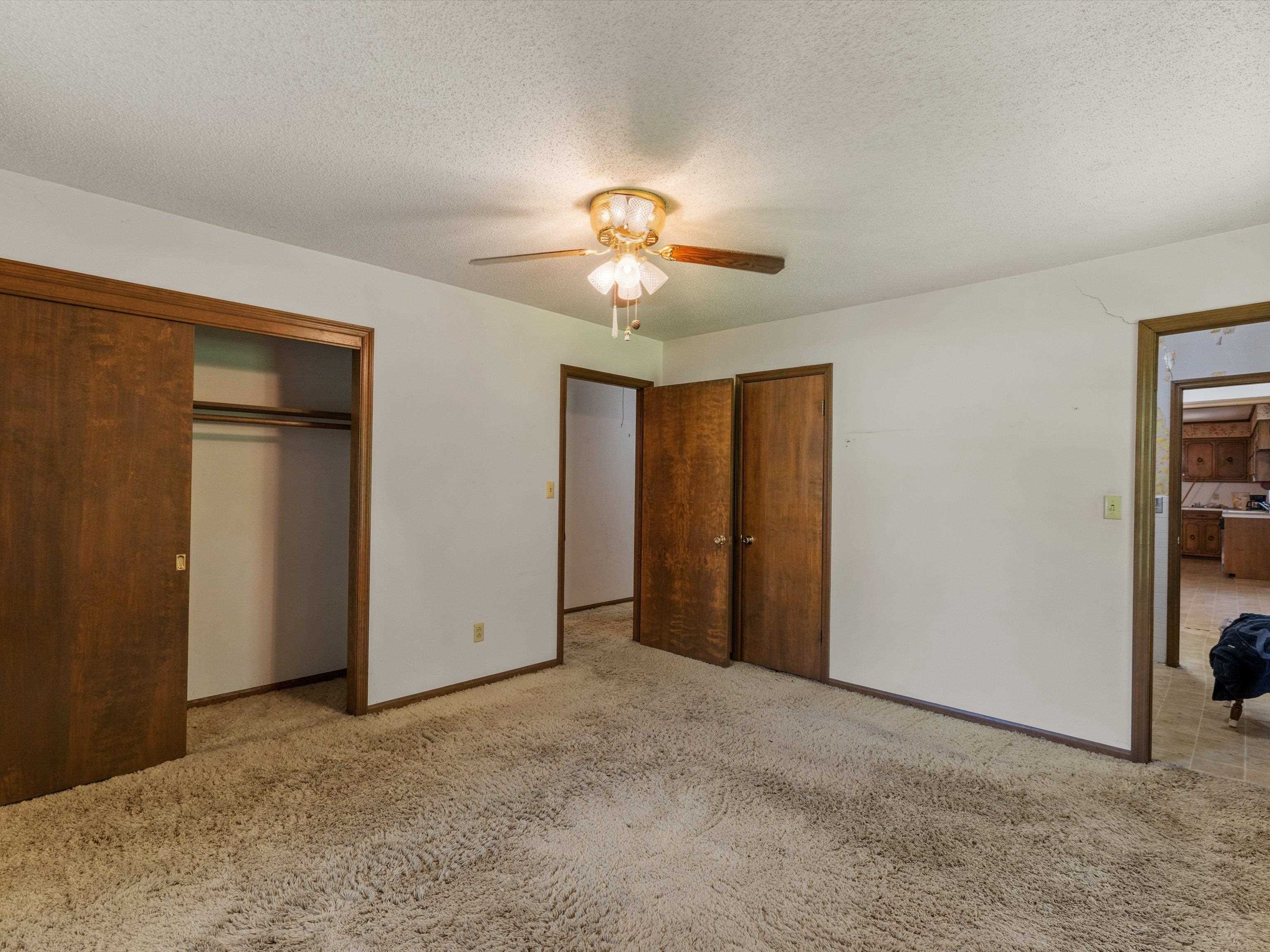 3815 Locust Hill Drive, Owensboro, Kentucky 42303, 3 Bedrooms Bedrooms, ,2 BathroomsBathrooms,Single Family Residence,For Sale,Locust Hill Drive,94788