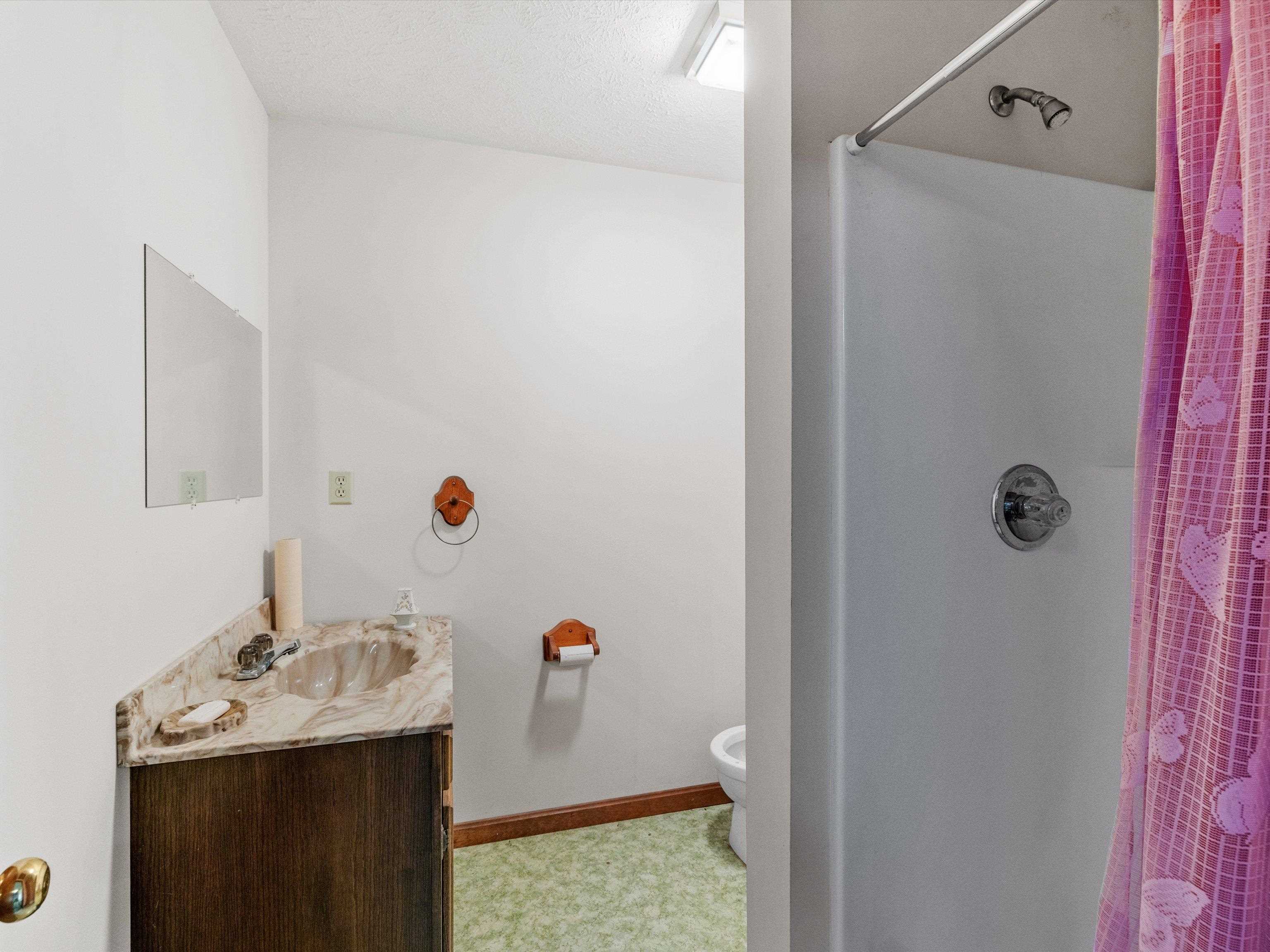 3815 Locust Hill Drive, Owensboro, Kentucky 42303, 3 Bedrooms Bedrooms, ,2 BathroomsBathrooms,Single Family Residence,For Sale,Locust Hill Drive,94788