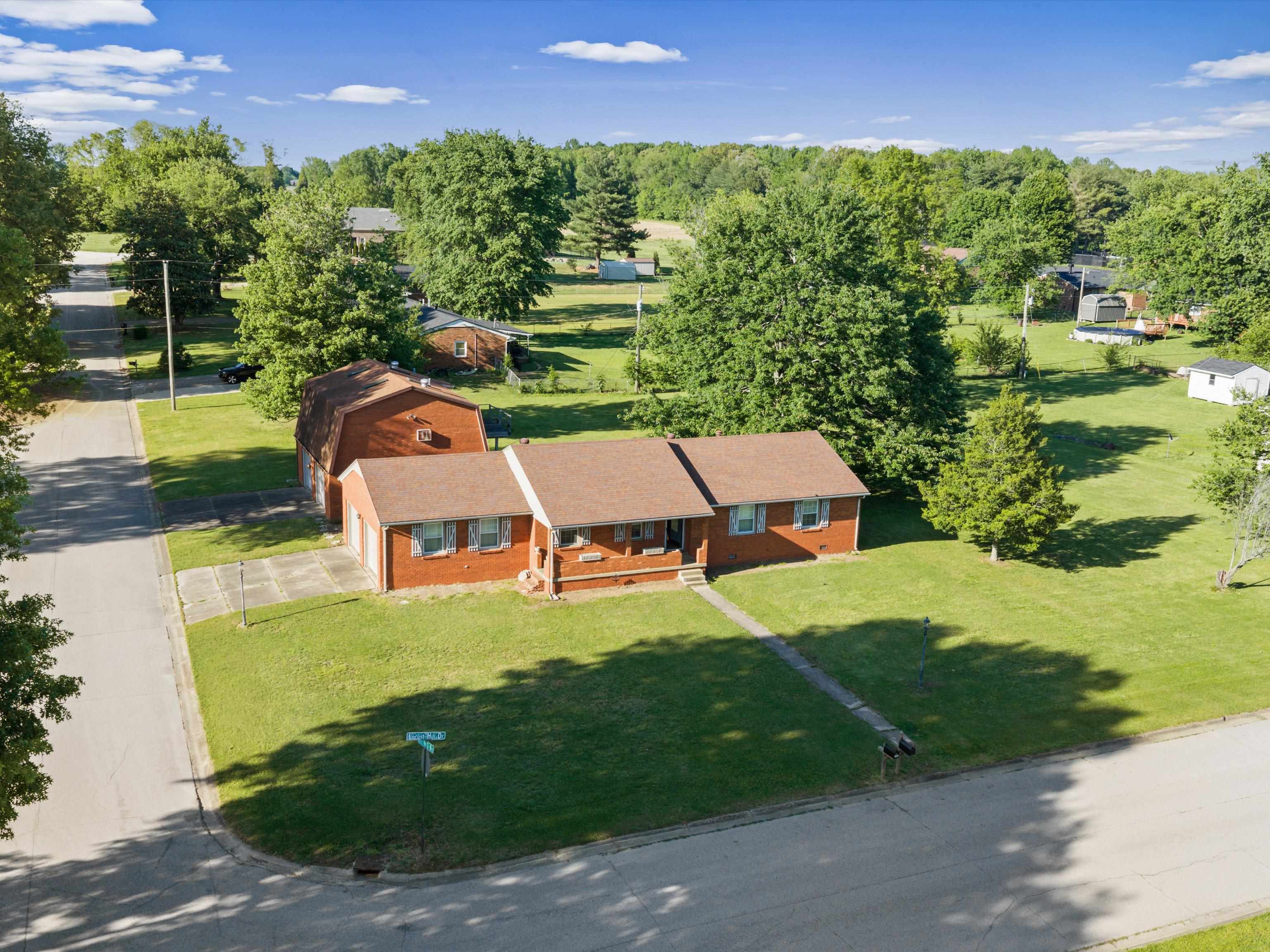 3815 Locust Hill Drive, Owensboro, Kentucky 42303, 3 Bedrooms Bedrooms, ,2 BathroomsBathrooms,Single Family Residence,For Sale,Locust Hill Drive,94788