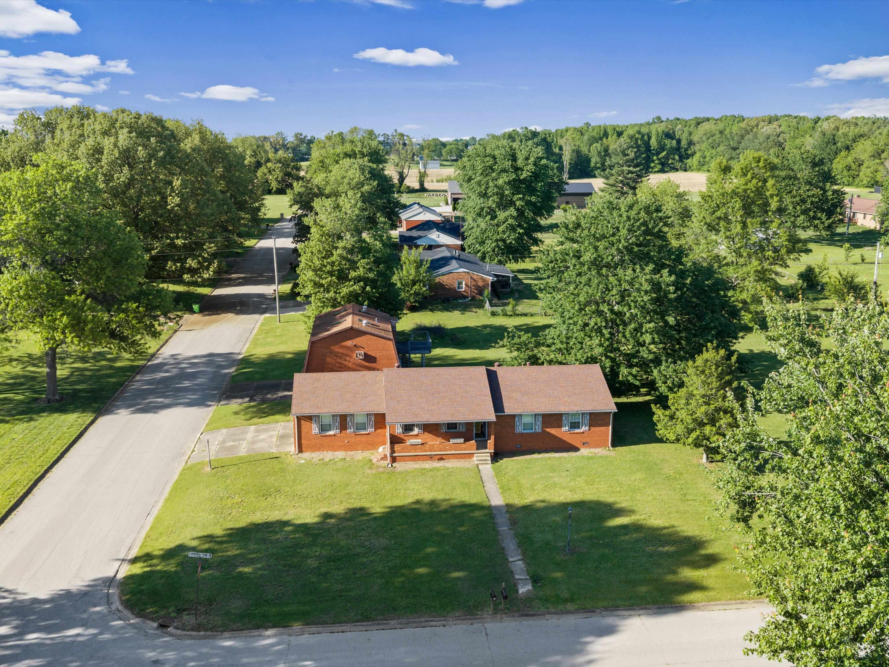 3815 Locust Hill Drive, Owensboro, Kentucky 42303, 3 Bedrooms Bedrooms, ,2 BathroomsBathrooms,Single Family Residence,For Sale,Locust Hill Drive,94788