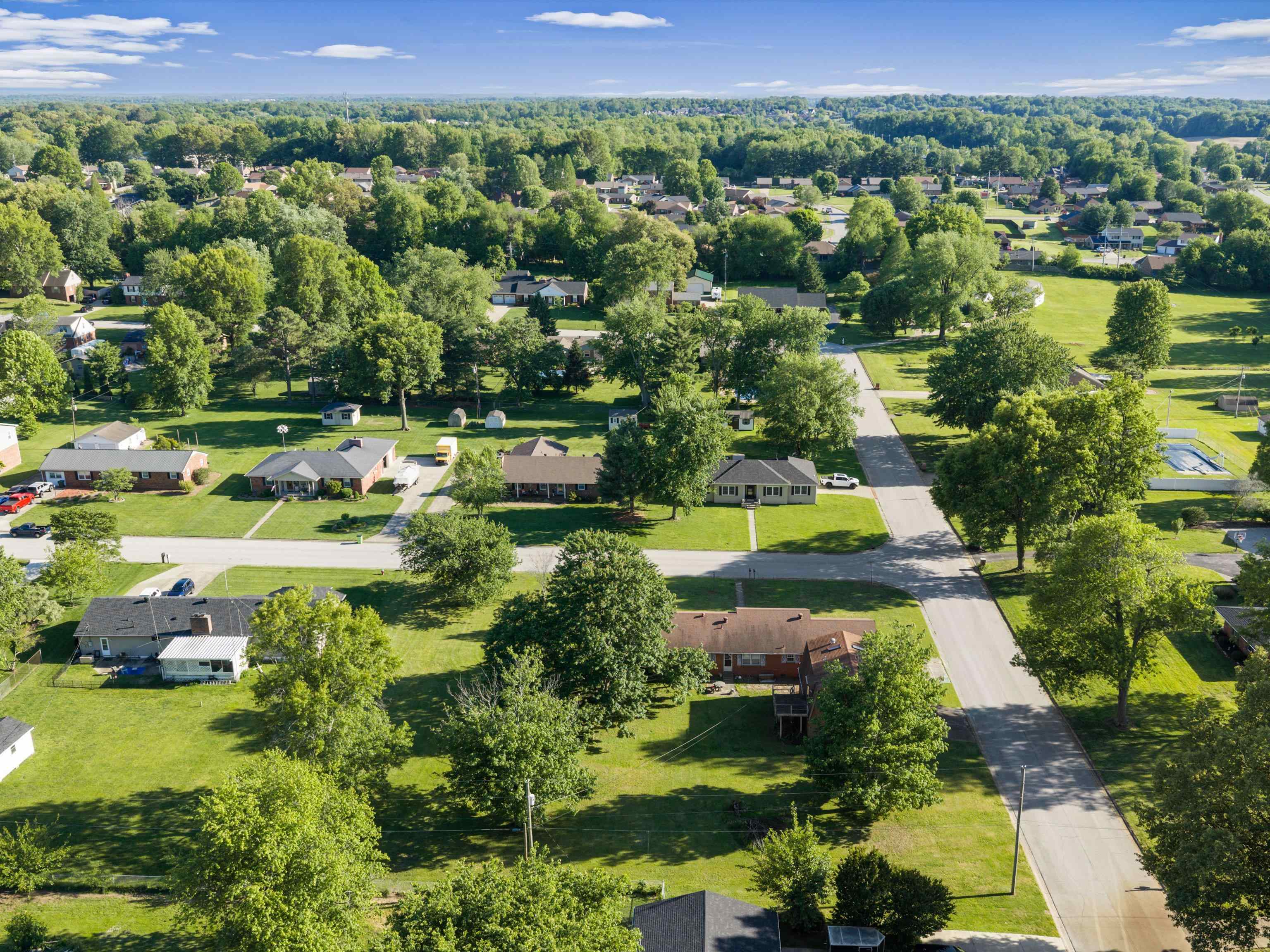 3815 Locust Hill Drive, Owensboro, Kentucky 42303, 3 Bedrooms Bedrooms, ,2 BathroomsBathrooms,Single Family Residence,For Sale,Locust Hill Drive,94788