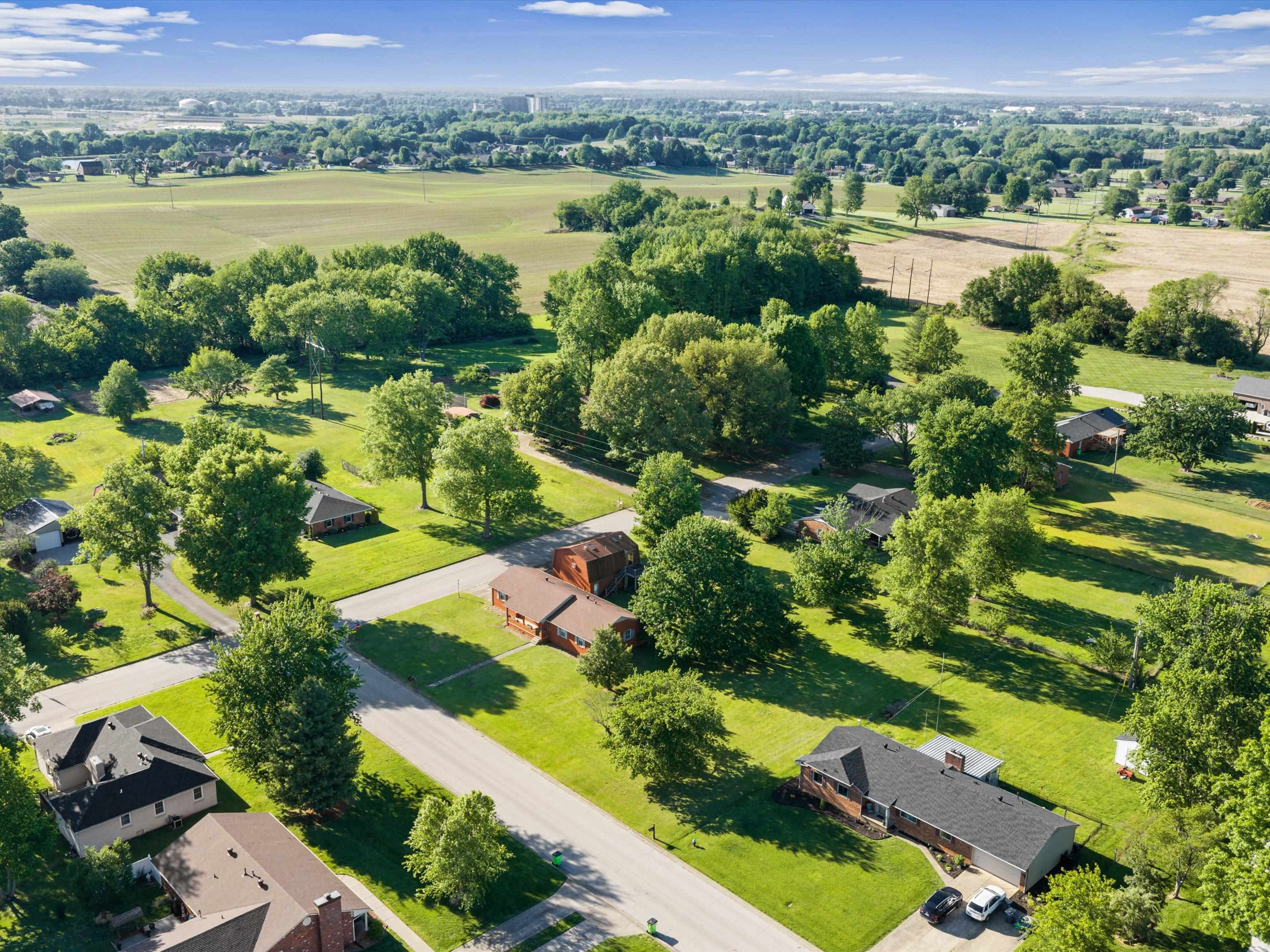 3815 Locust Hill Drive, Owensboro, Kentucky 42303, 3 Bedrooms Bedrooms, ,2 BathroomsBathrooms,Single Family Residence,For Sale,Locust Hill Drive,94788