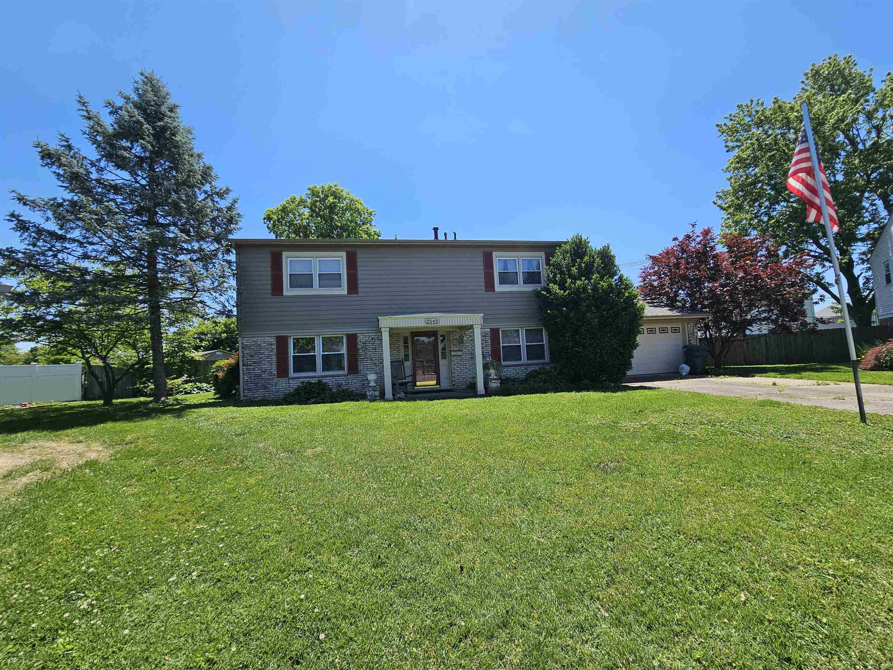 2545 Chant Court, Owensboro, Kentucky 42301, 3 Bedrooms Bedrooms, ,2 BathroomsBathrooms,Single Family Residence,For Sale,Chant Court,94798