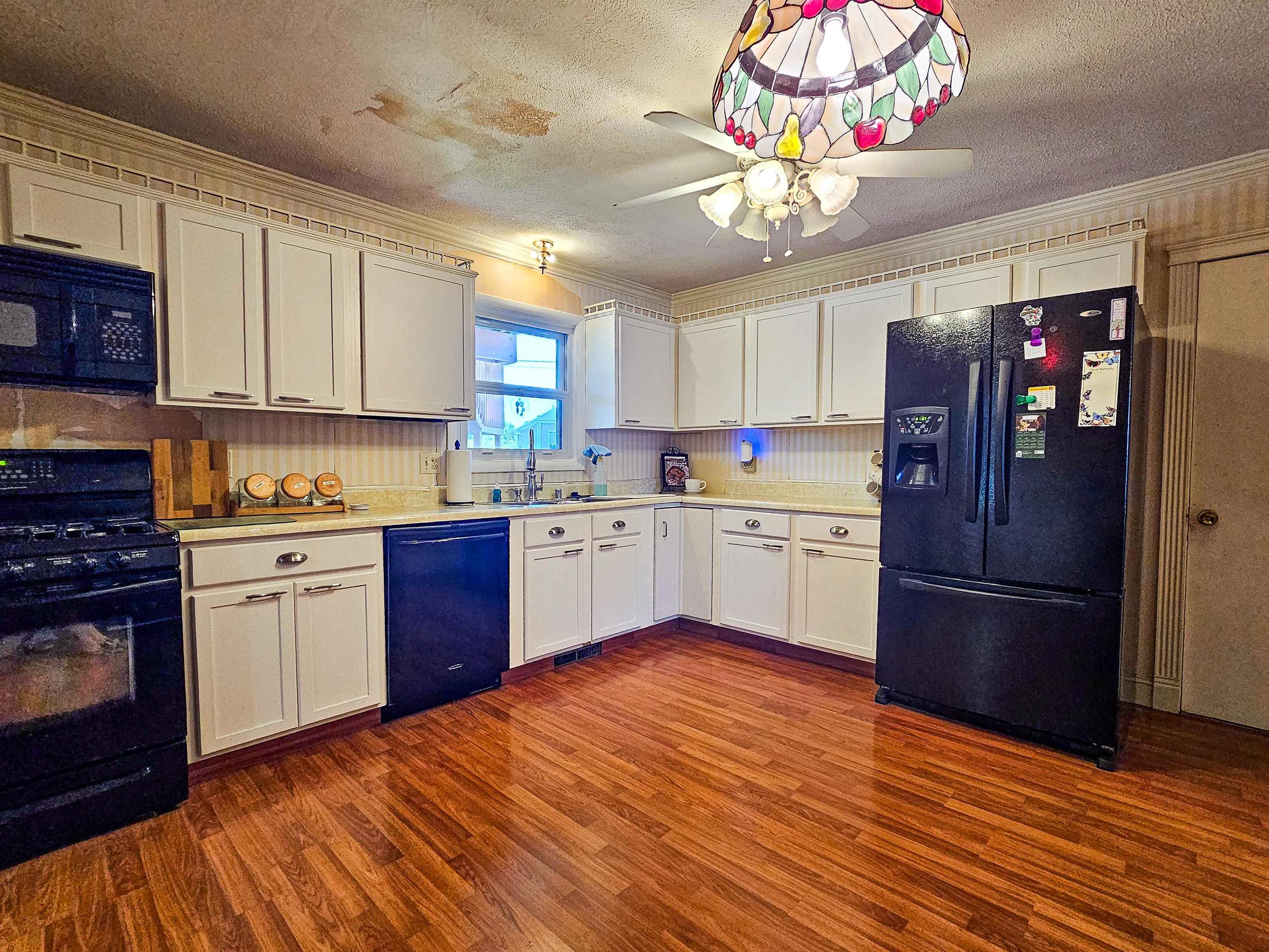 2545 Chant Court, Owensboro, Kentucky 42301, 3 Bedrooms Bedrooms, ,2 BathroomsBathrooms,Single Family Residence,For Sale,Chant Court,94798