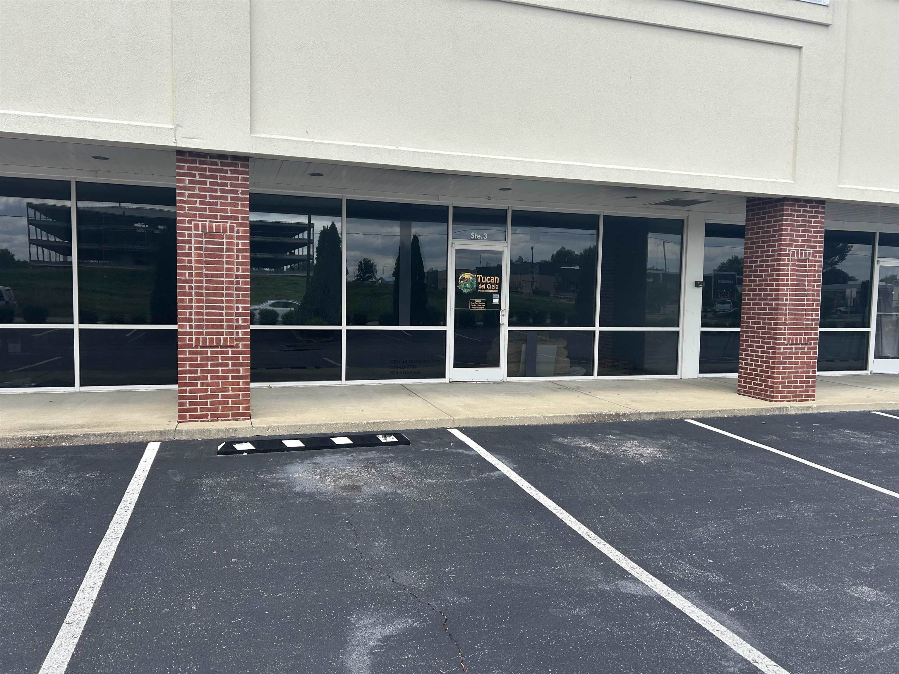 1007 Tamarack Road Unit 4, Owensboro, Kentucky 42301, ,Retail,For Sale,Tamarack Road Unit 4,94808