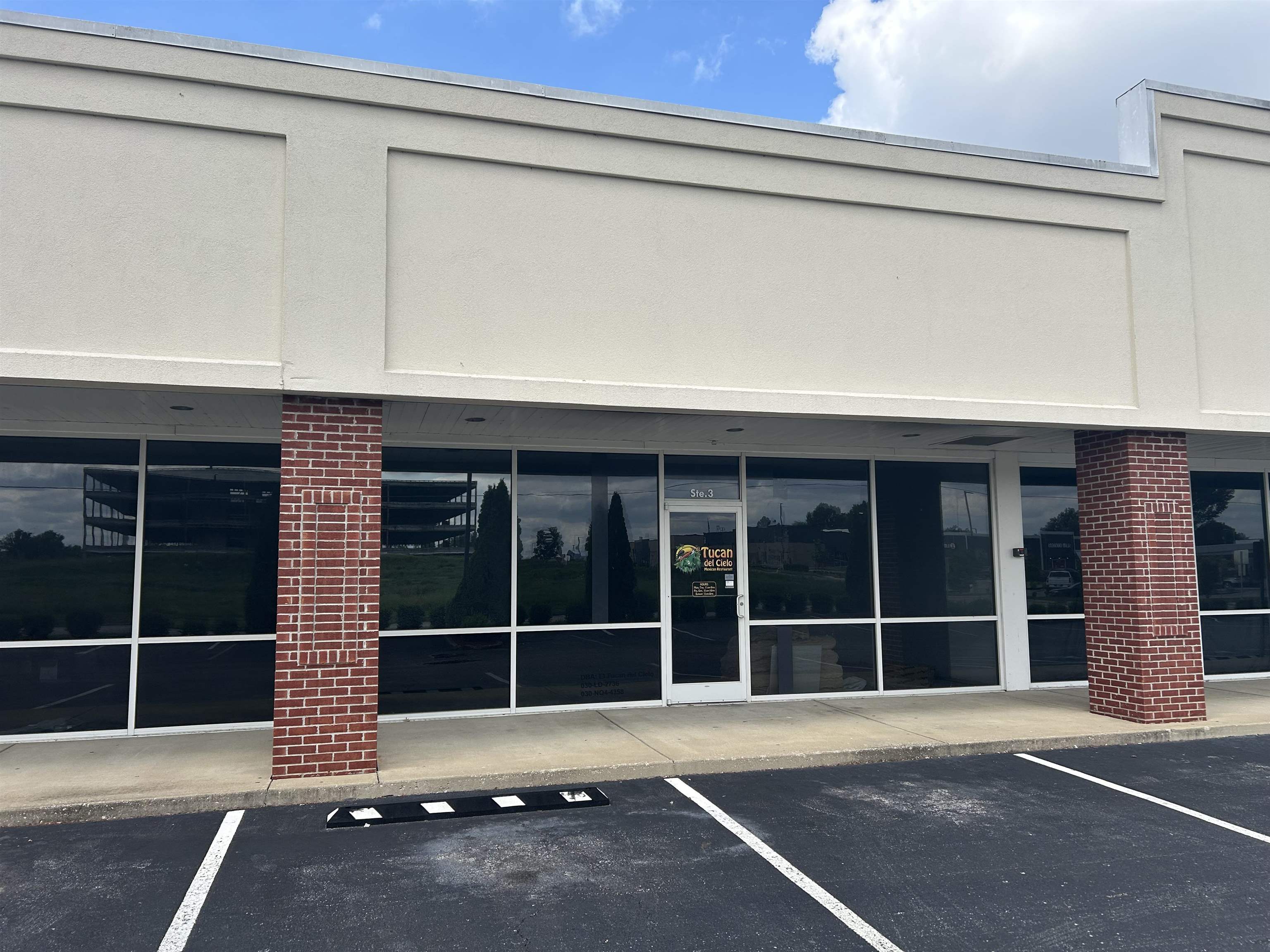 1007 Tamarack Road Unit 4, Owensboro, Kentucky 42301, ,Retail,For Sale,Tamarack Road Unit 4,94808